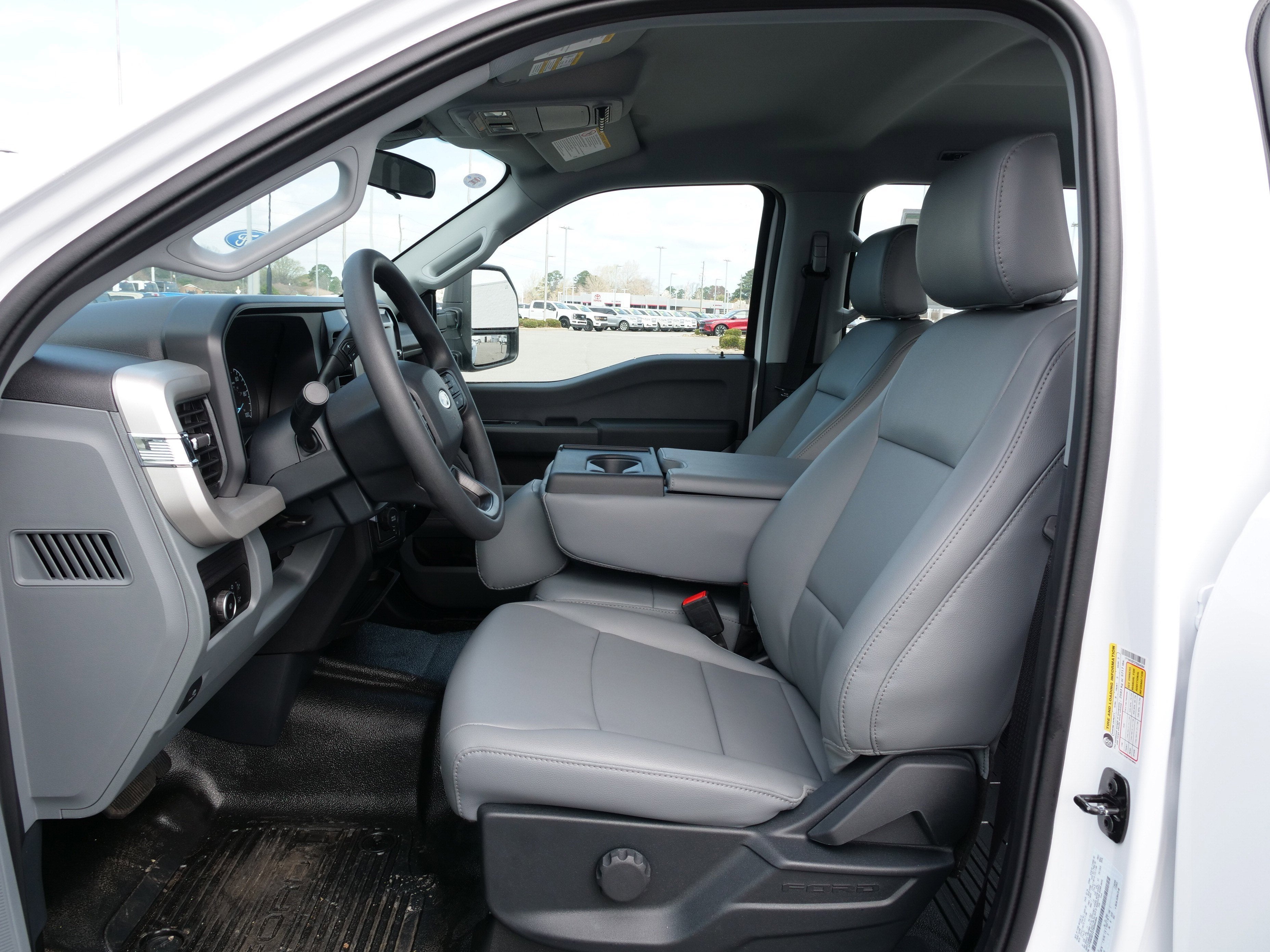 2026 Ford Super Duty F-350 DRW XL