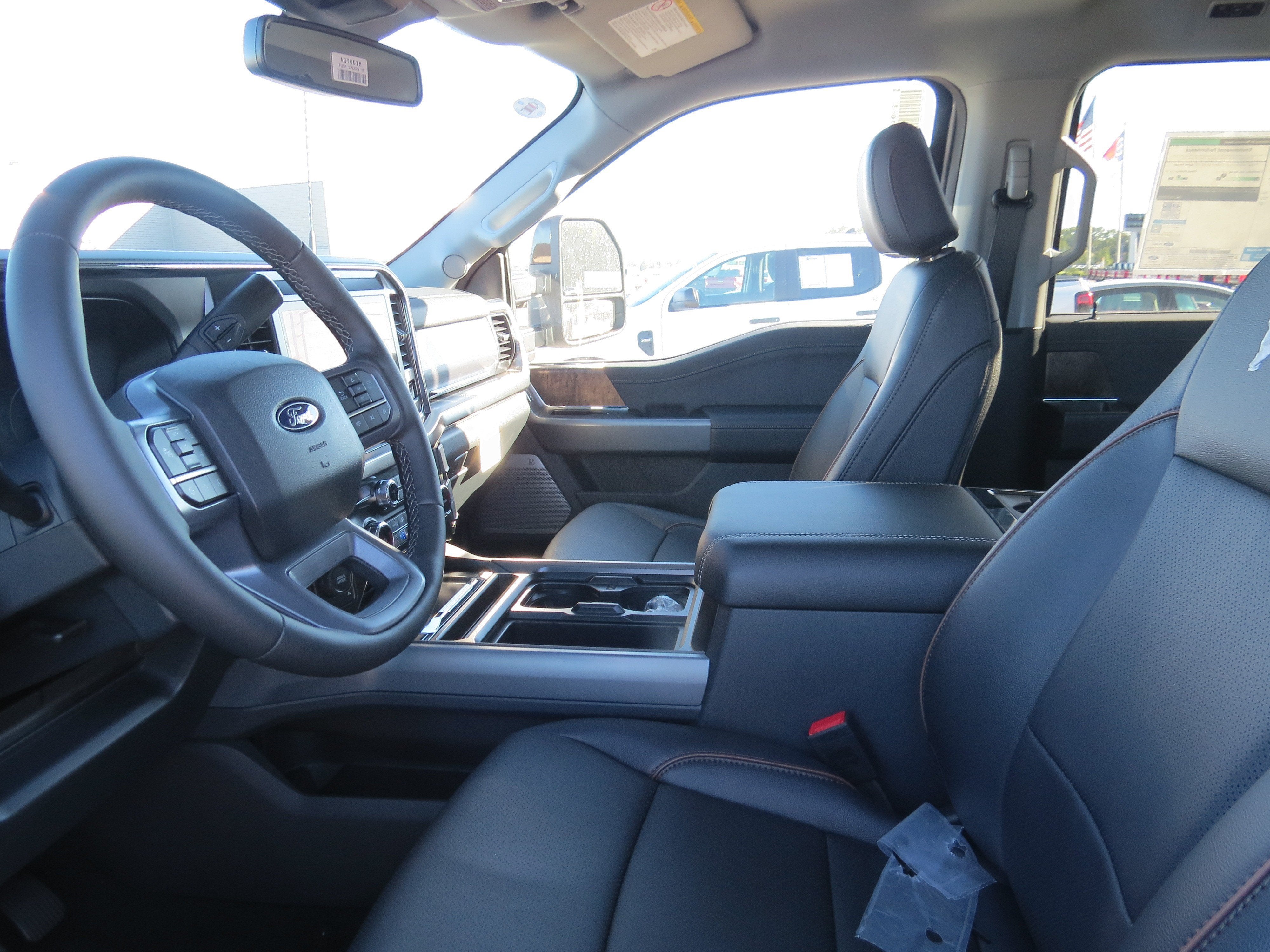 2027 Ford Super Duty F-450 DRW LARIAT