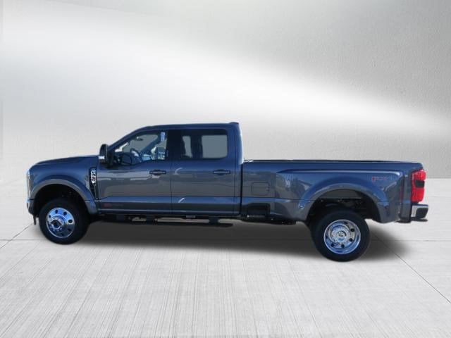 2027 Ford Super Duty F-450 DRW LARIAT