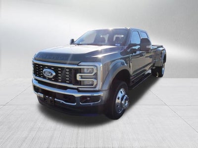2027 Ford Super Duty F-450 DRW LARIAT