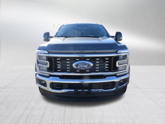 2027 Ford Super Duty F-450 DRW LARIAT