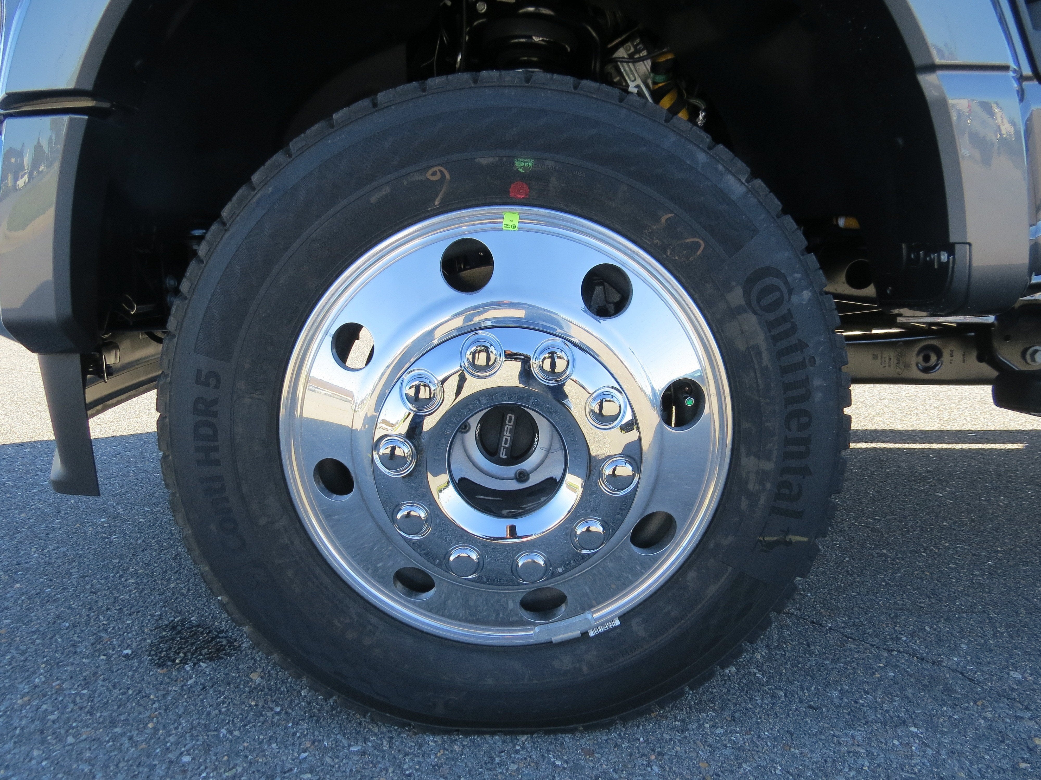 2027 Ford Super Duty F-450 DRW LARIAT
