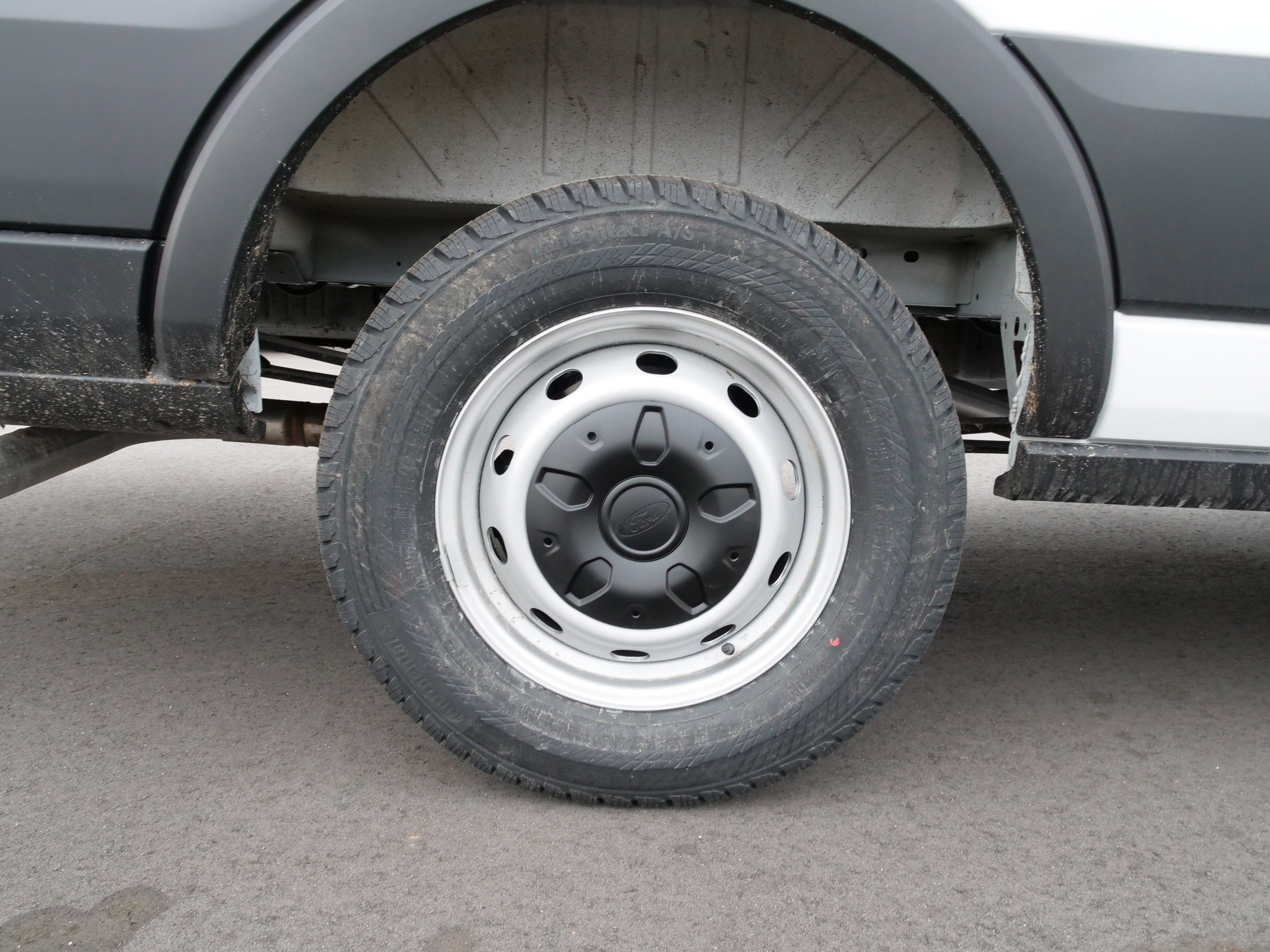 2026 Ford Transit Cargo Van T-250 148" EL Hi Rf 9150 GVWR RWD