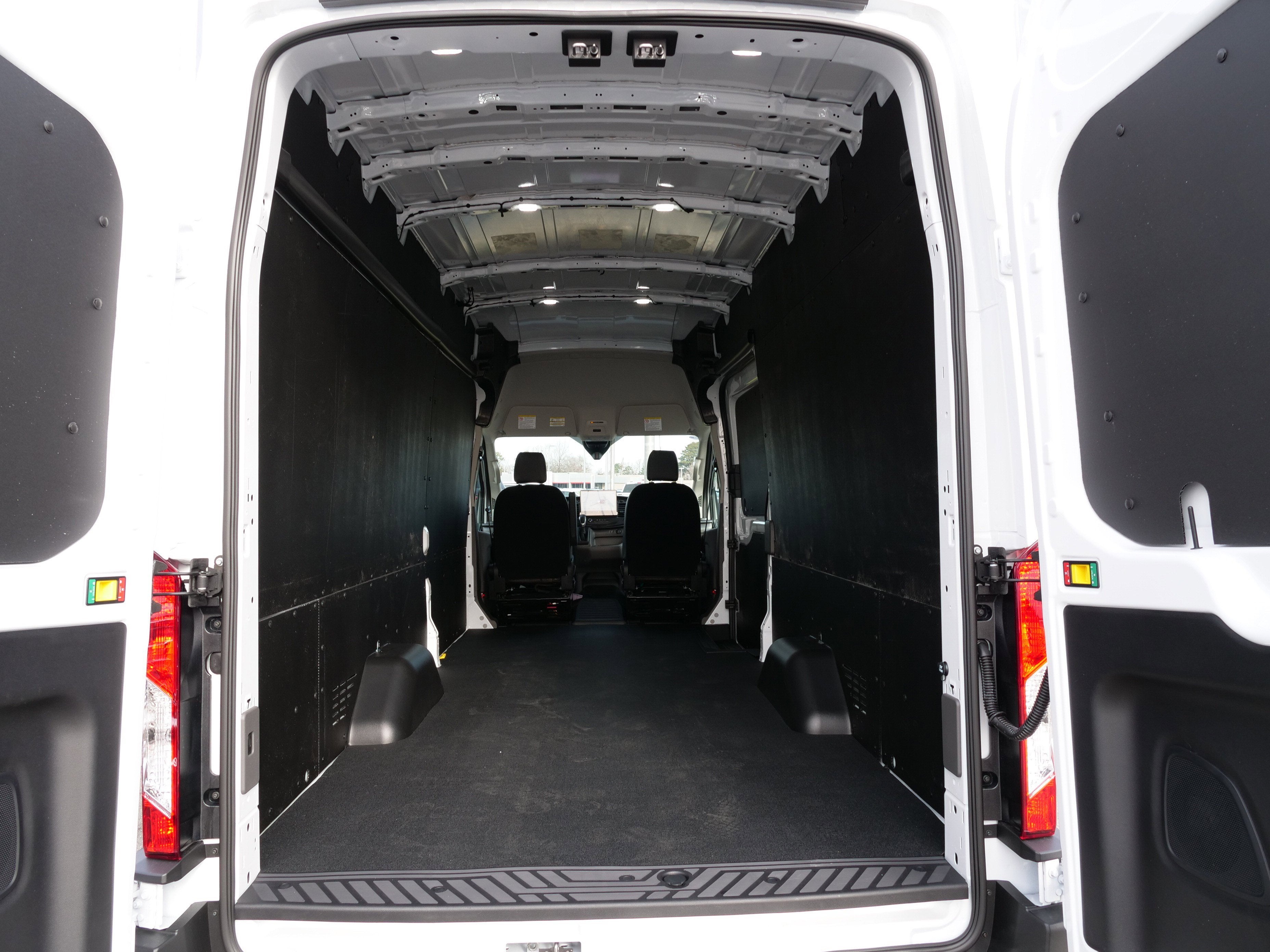 2026 Ford Transit Cargo Van Base