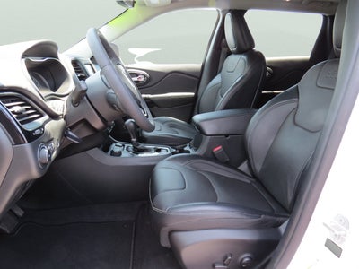 2023 Jeep Cherokee Altitude Lux