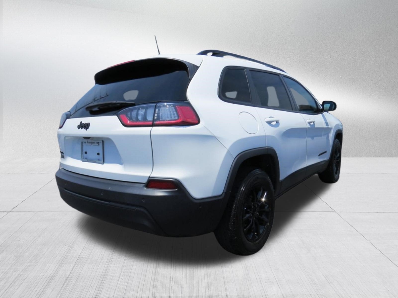 2023 Jeep Cherokee Altitude Lux