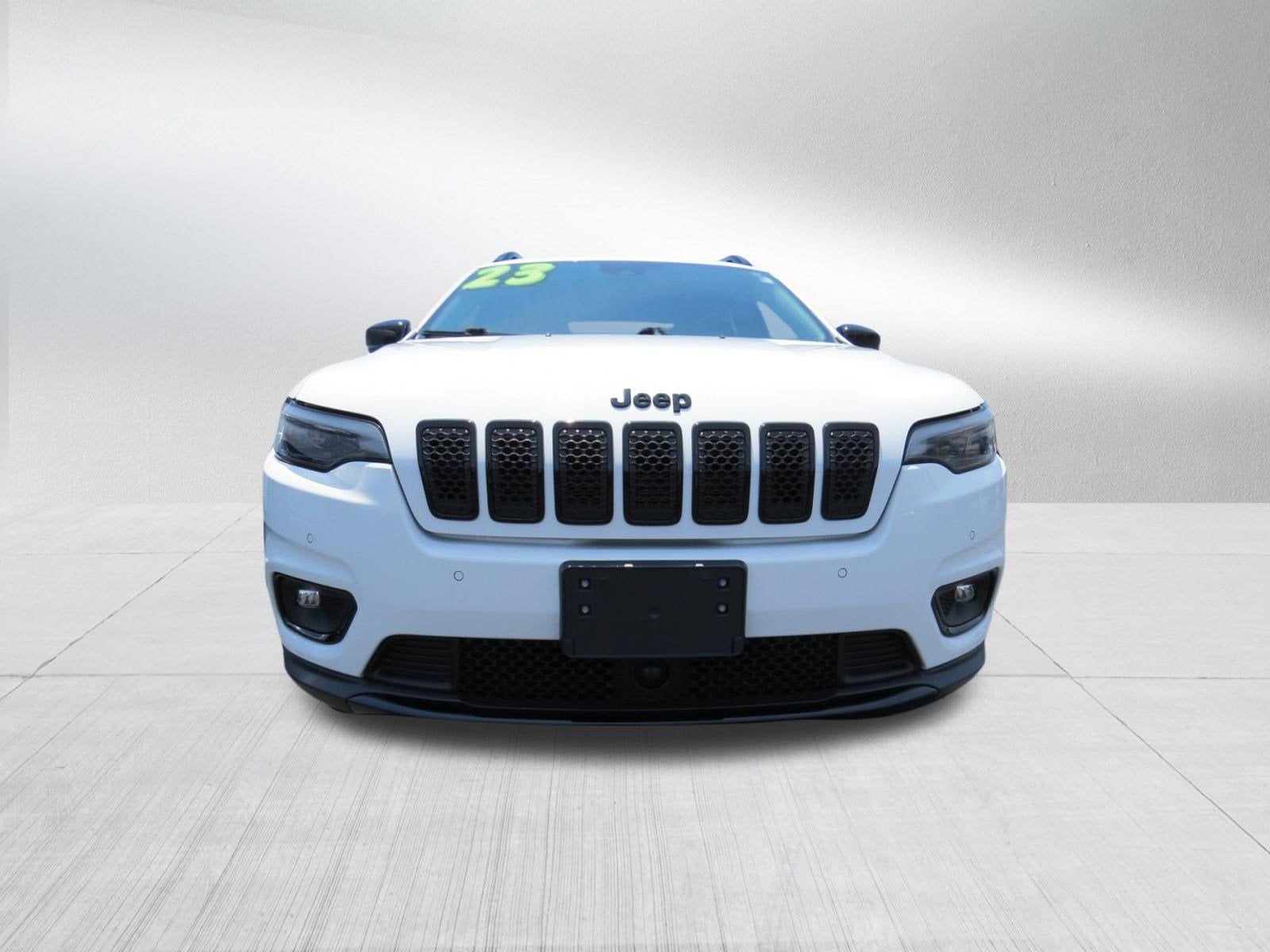 2023 Jeep Cherokee Altitude Lux