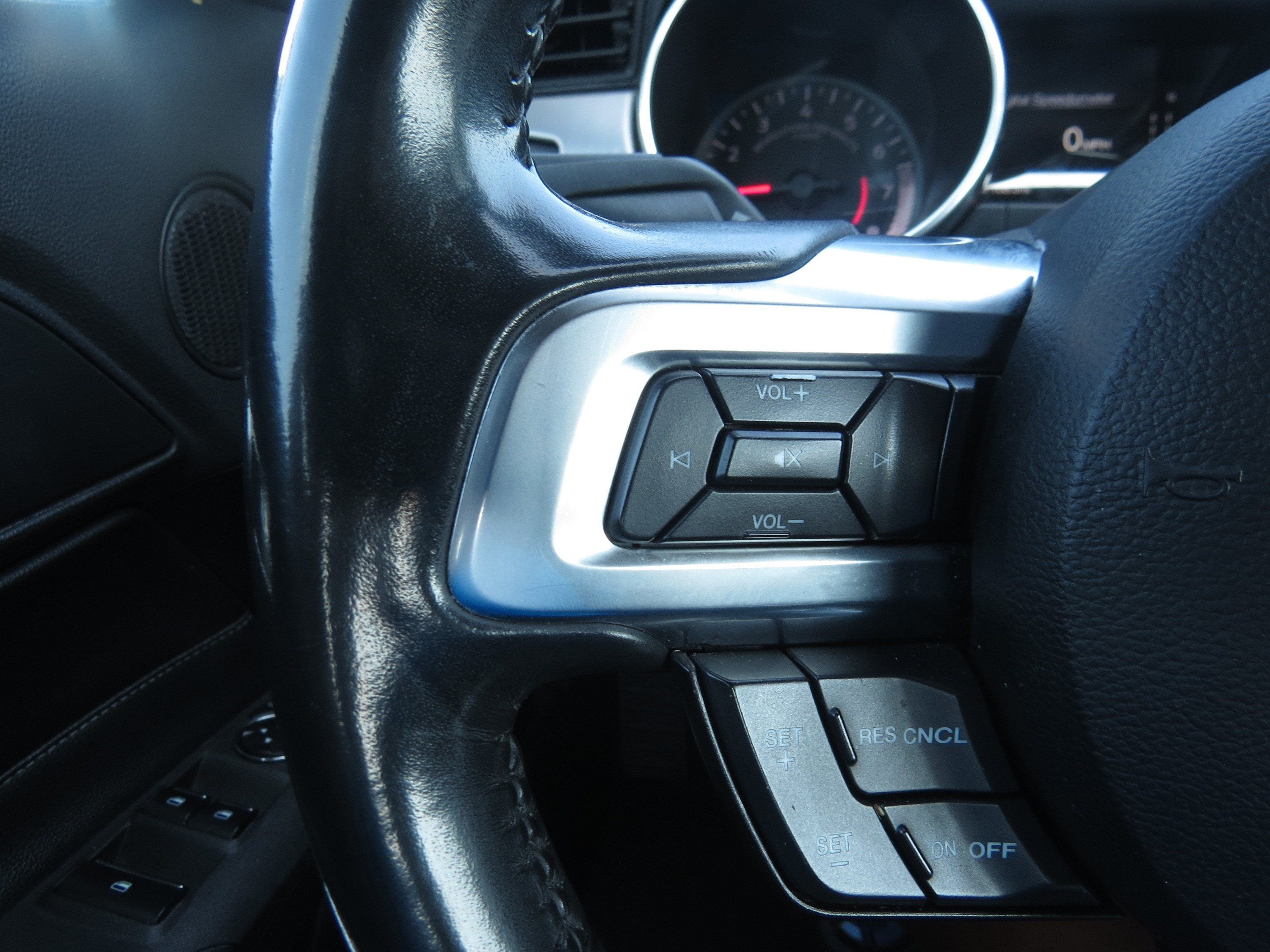 2022 Ford Mustang Base