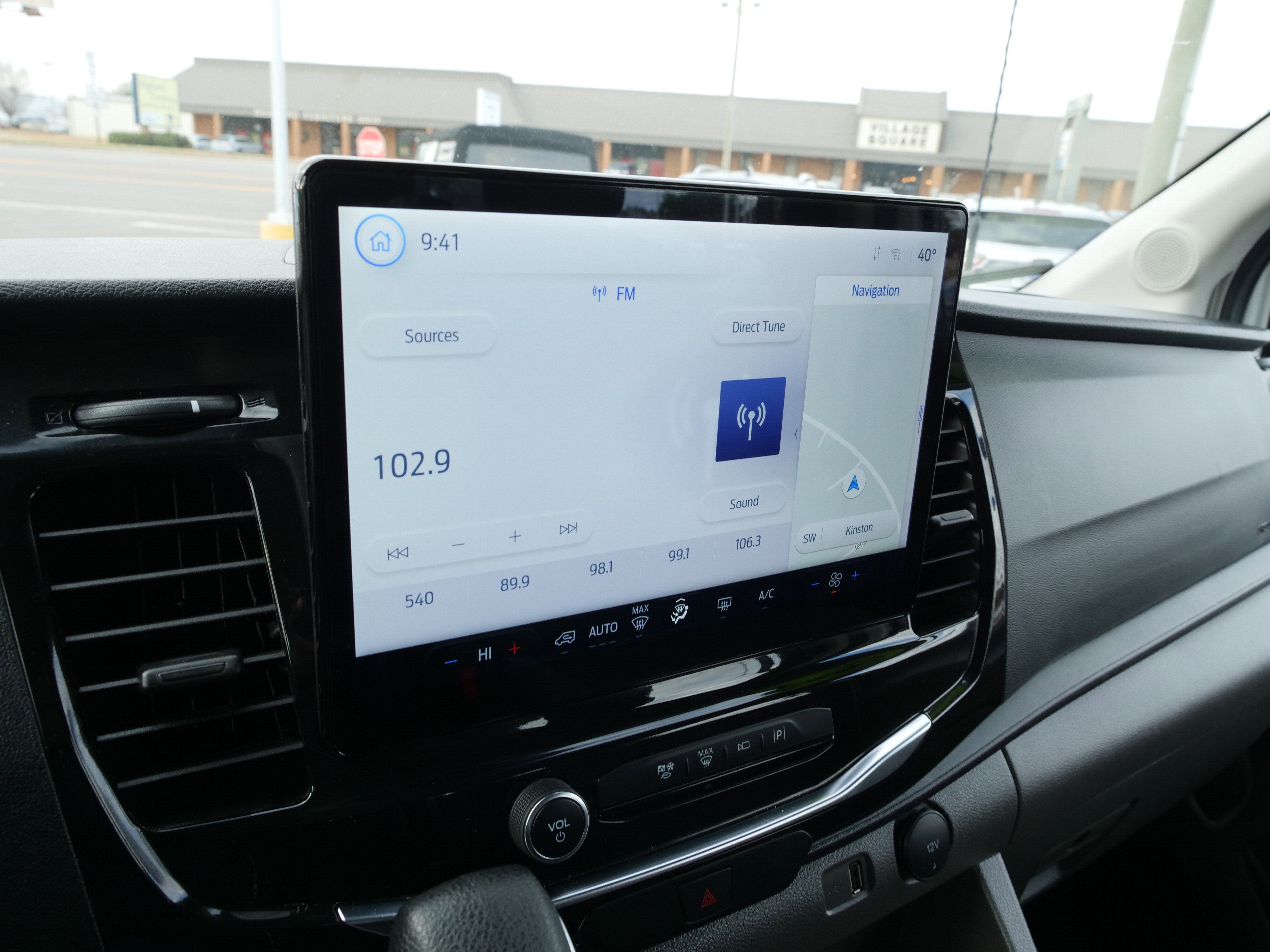 2023 Ford Transit Passenger Wagon Base