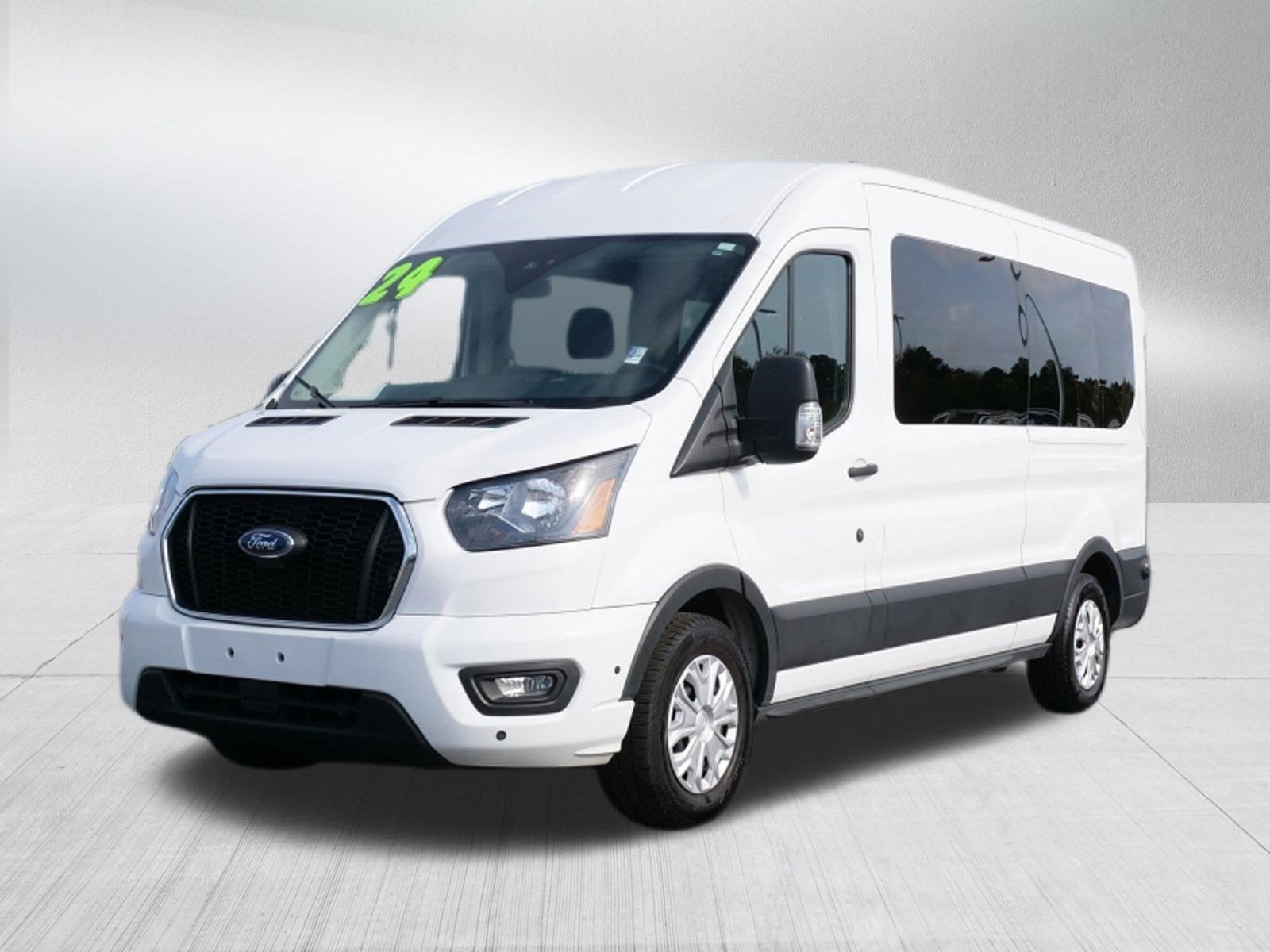 2024 Ford Transit Passenger Wagon Base