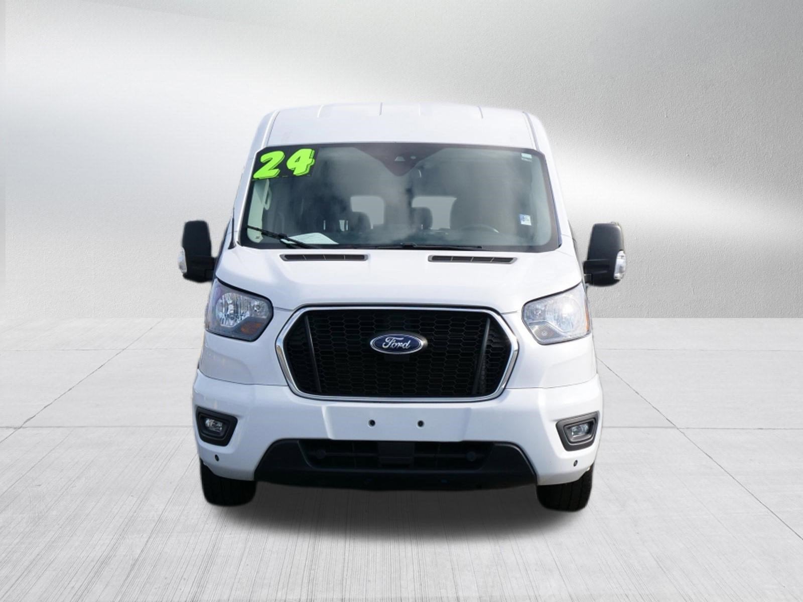 2024 Ford Transit Passenger Wagon Base