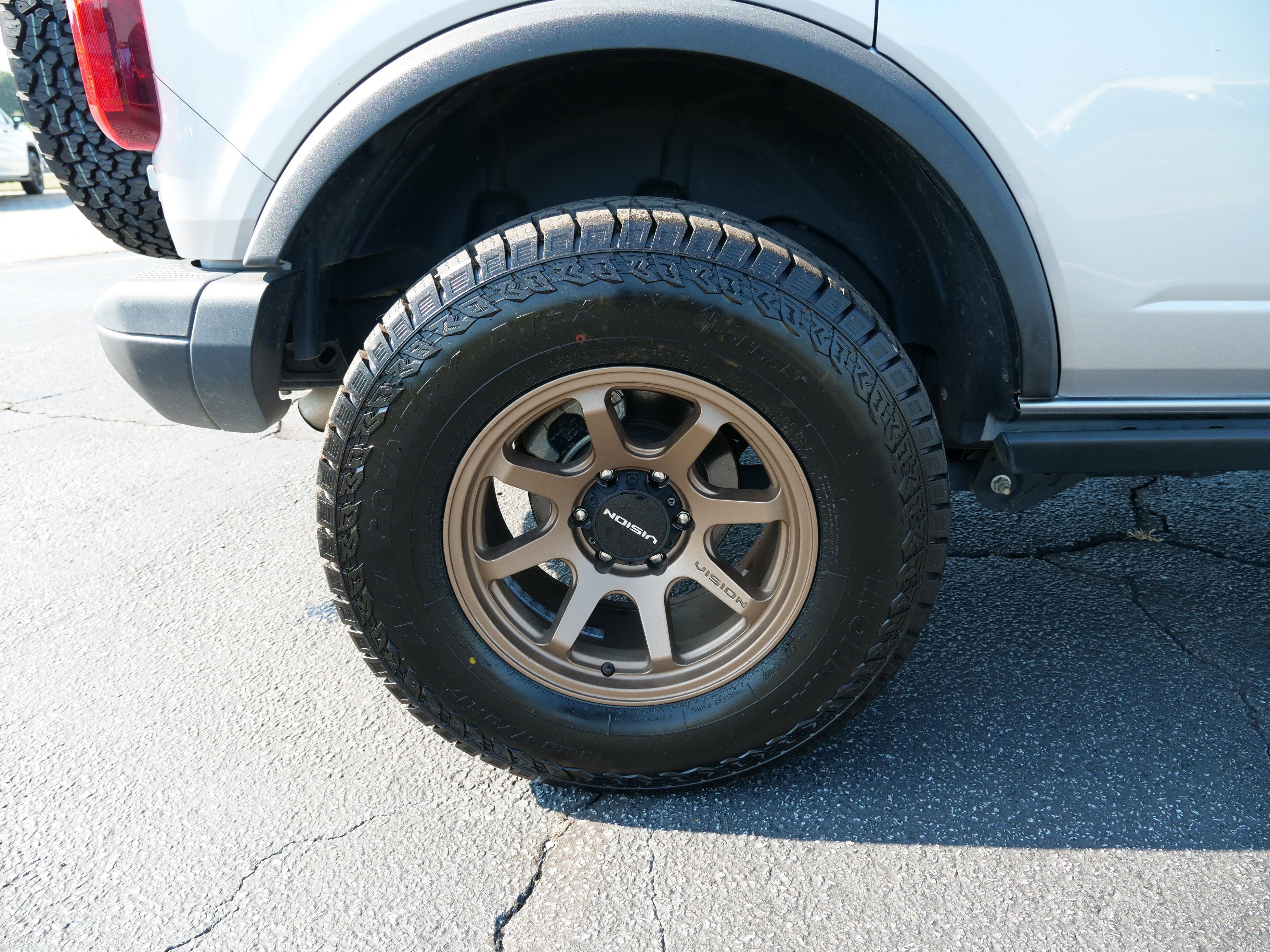 2023 Ford Bronco Base