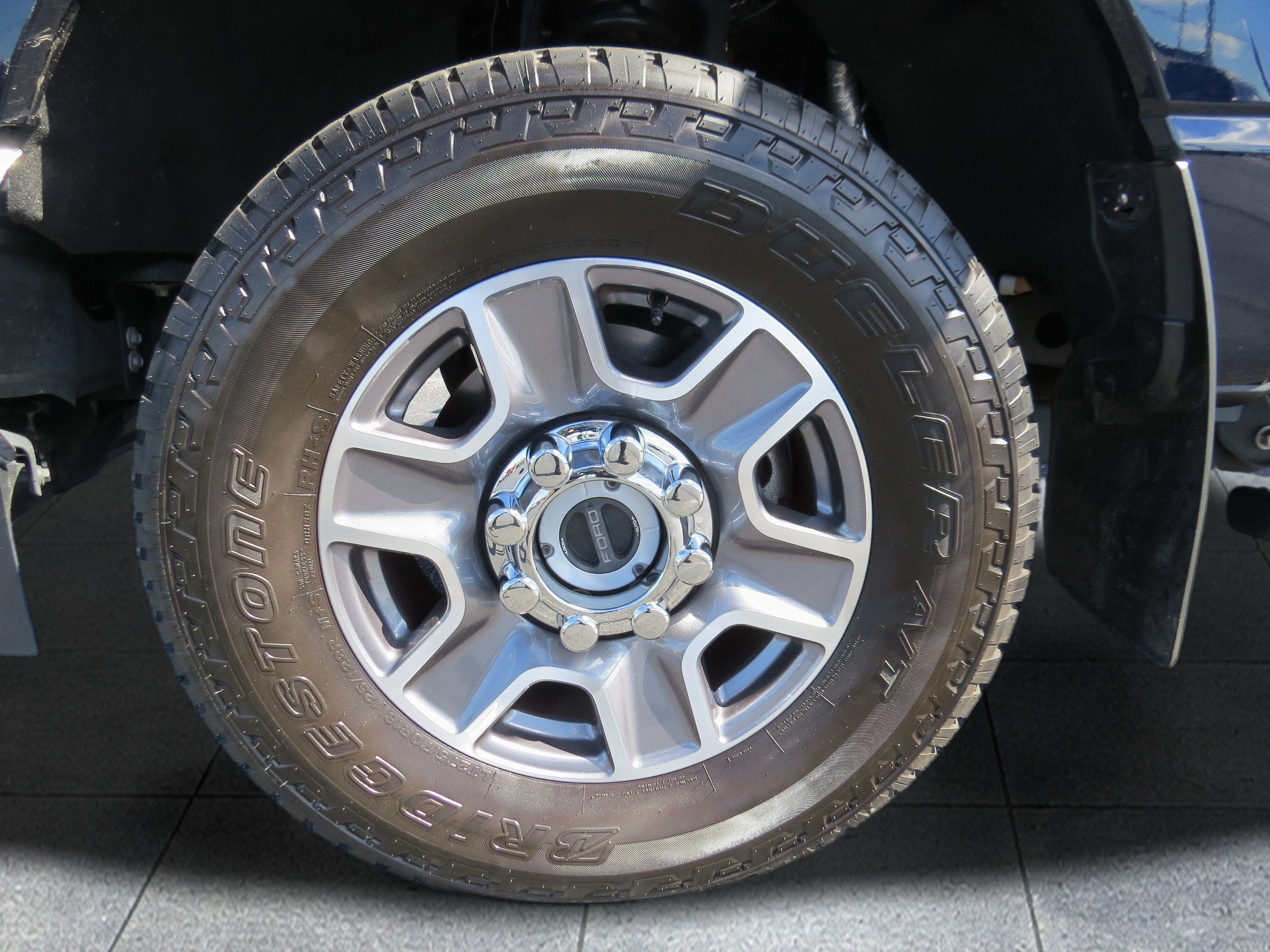 2025 Ford Super Duty F-350 SRW Base