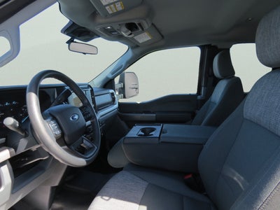 2025 Ford Super Duty F-350 SRW Base