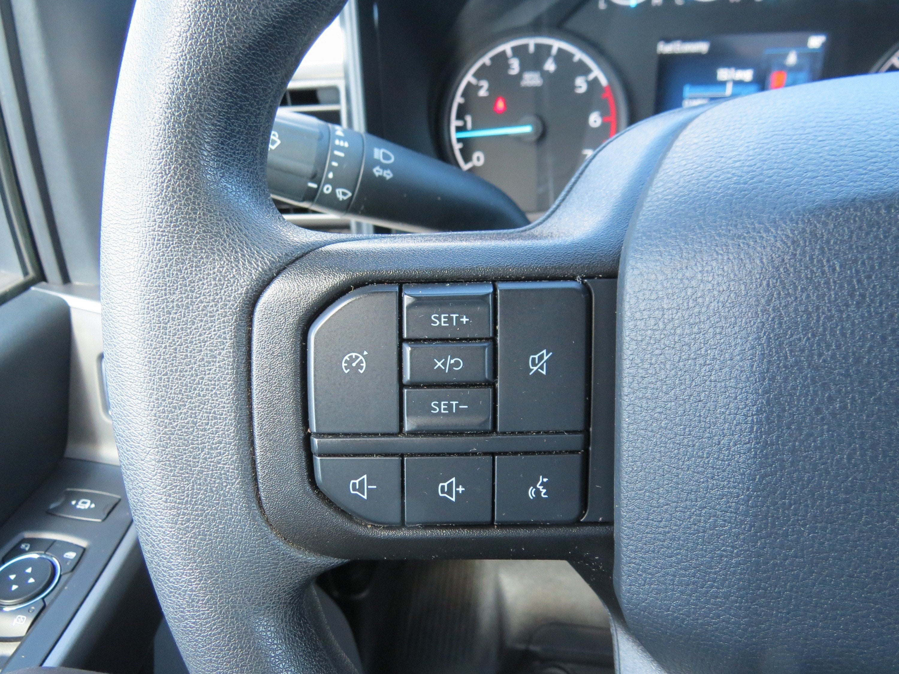 2025 Ford Super Duty F-350 SRW Base