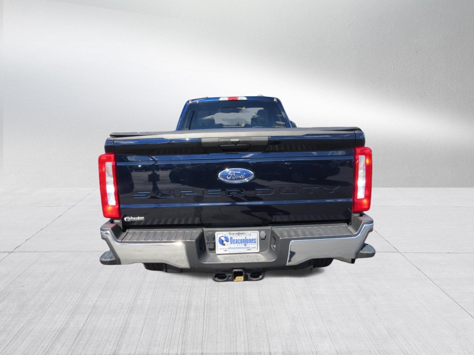 2025 Ford Super Duty F-350 SRW Base