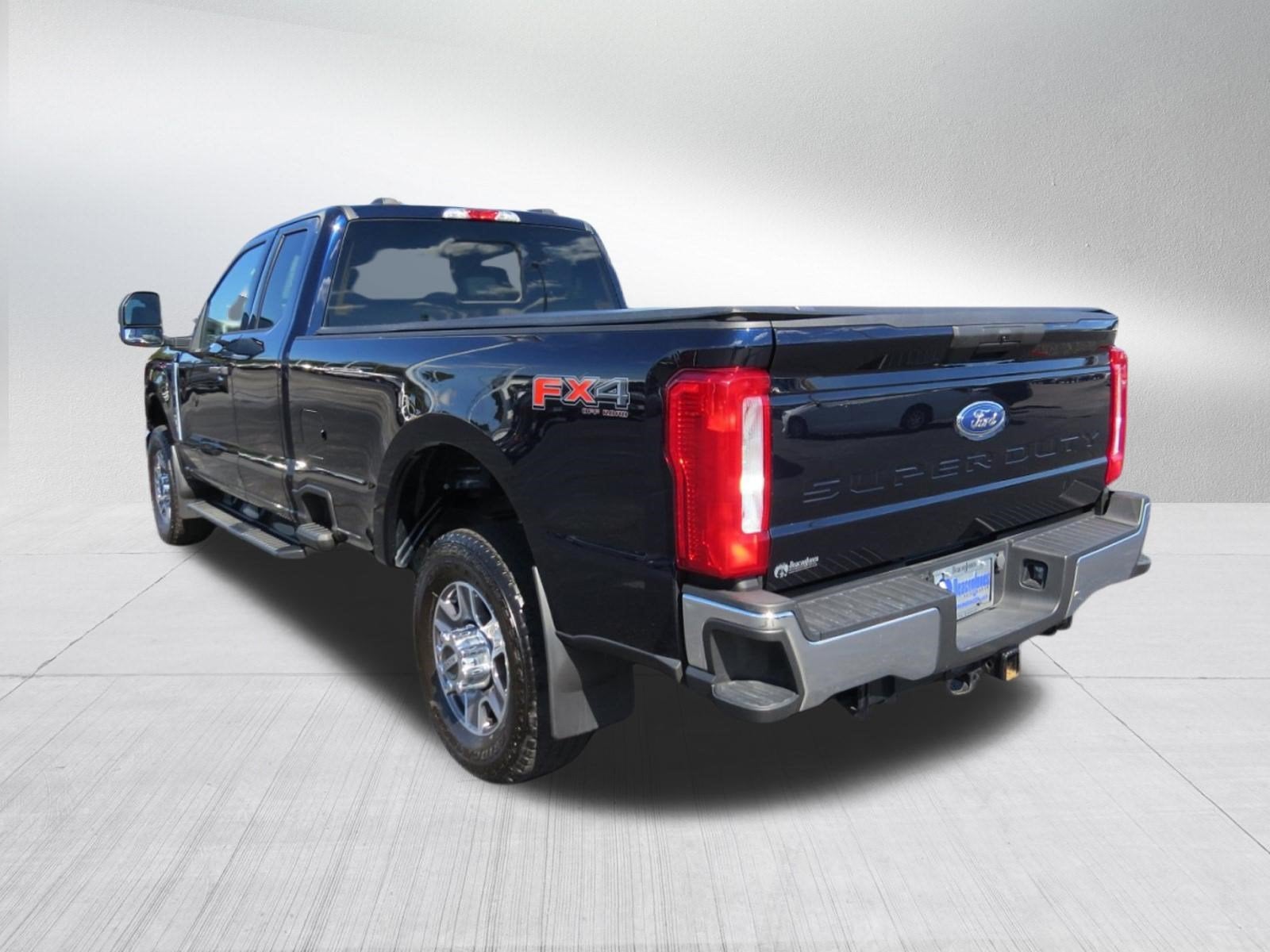 2025 Ford Super Duty F-350 SRW Base