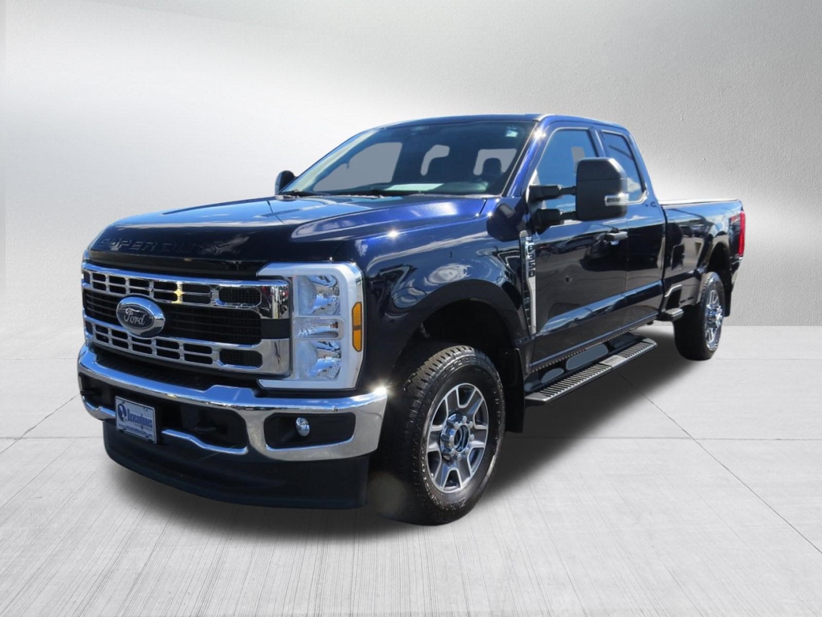 2025 Ford Super Duty F-350 SRW Base