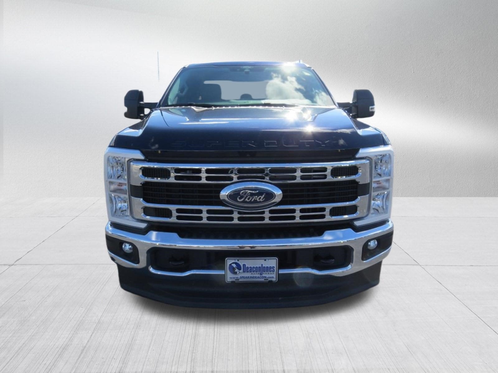 2025 Ford Super Duty F-350 SRW Base