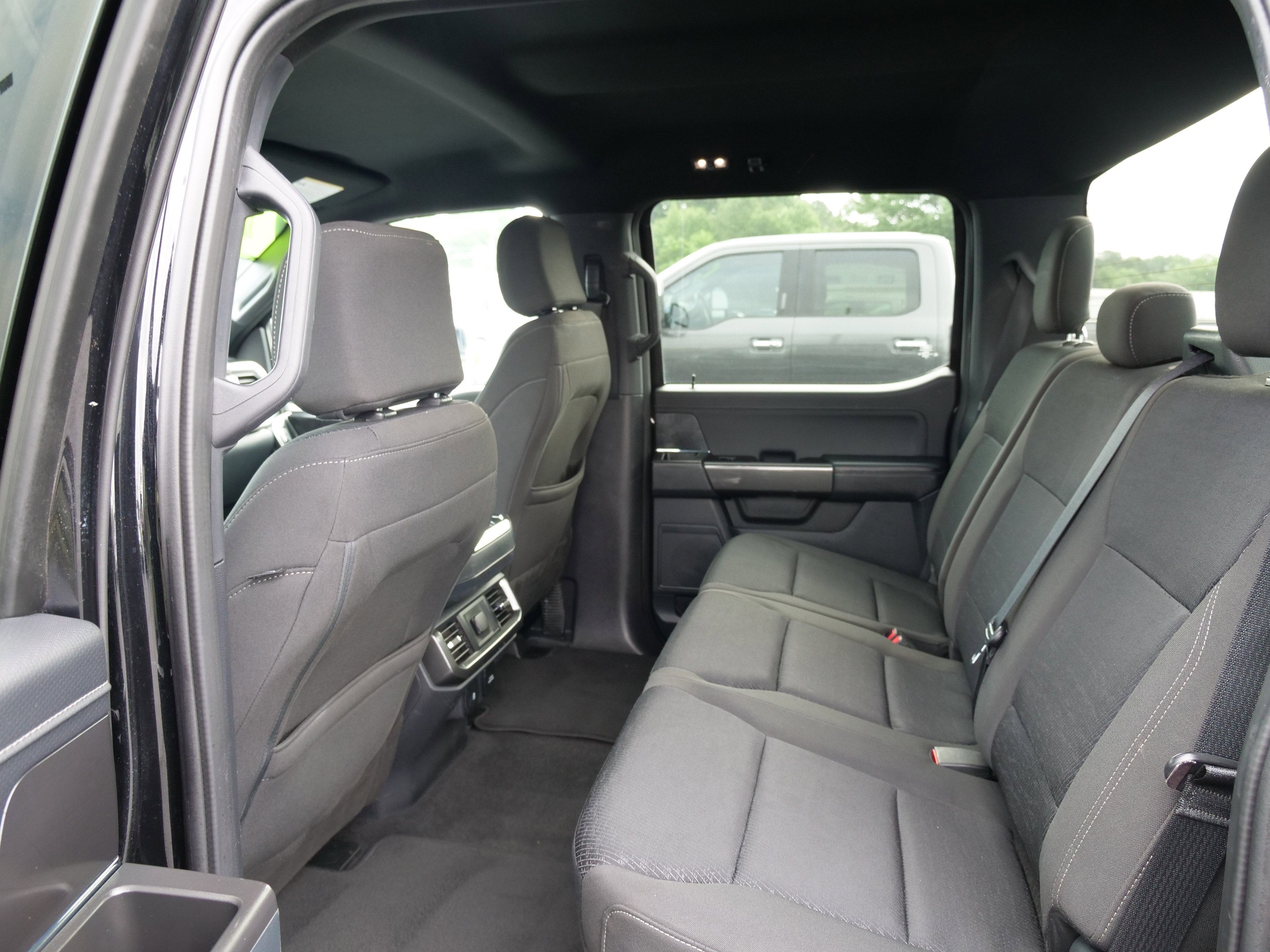 2023 Ford F-150 Base