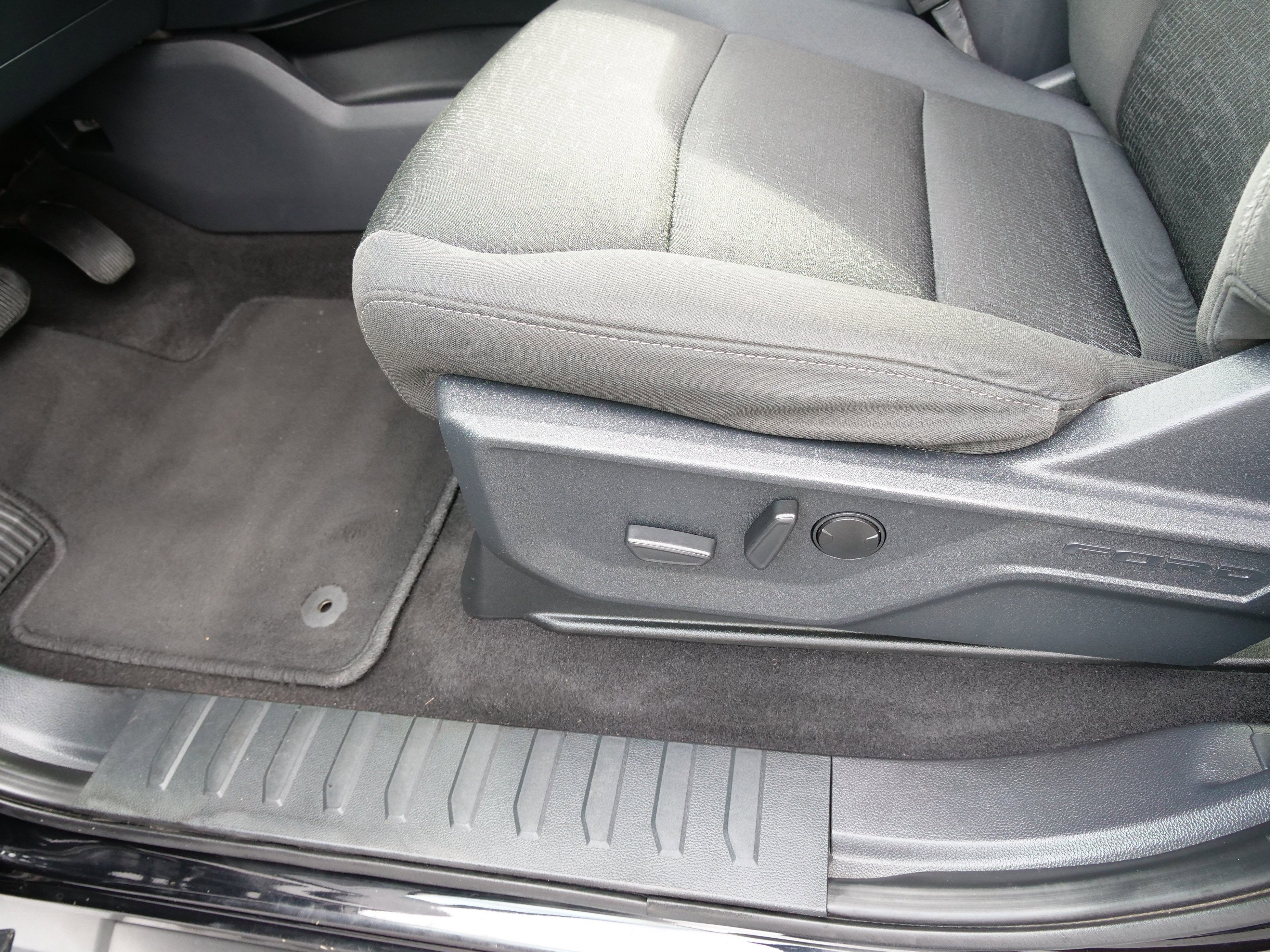 2023 Ford F-150 Base