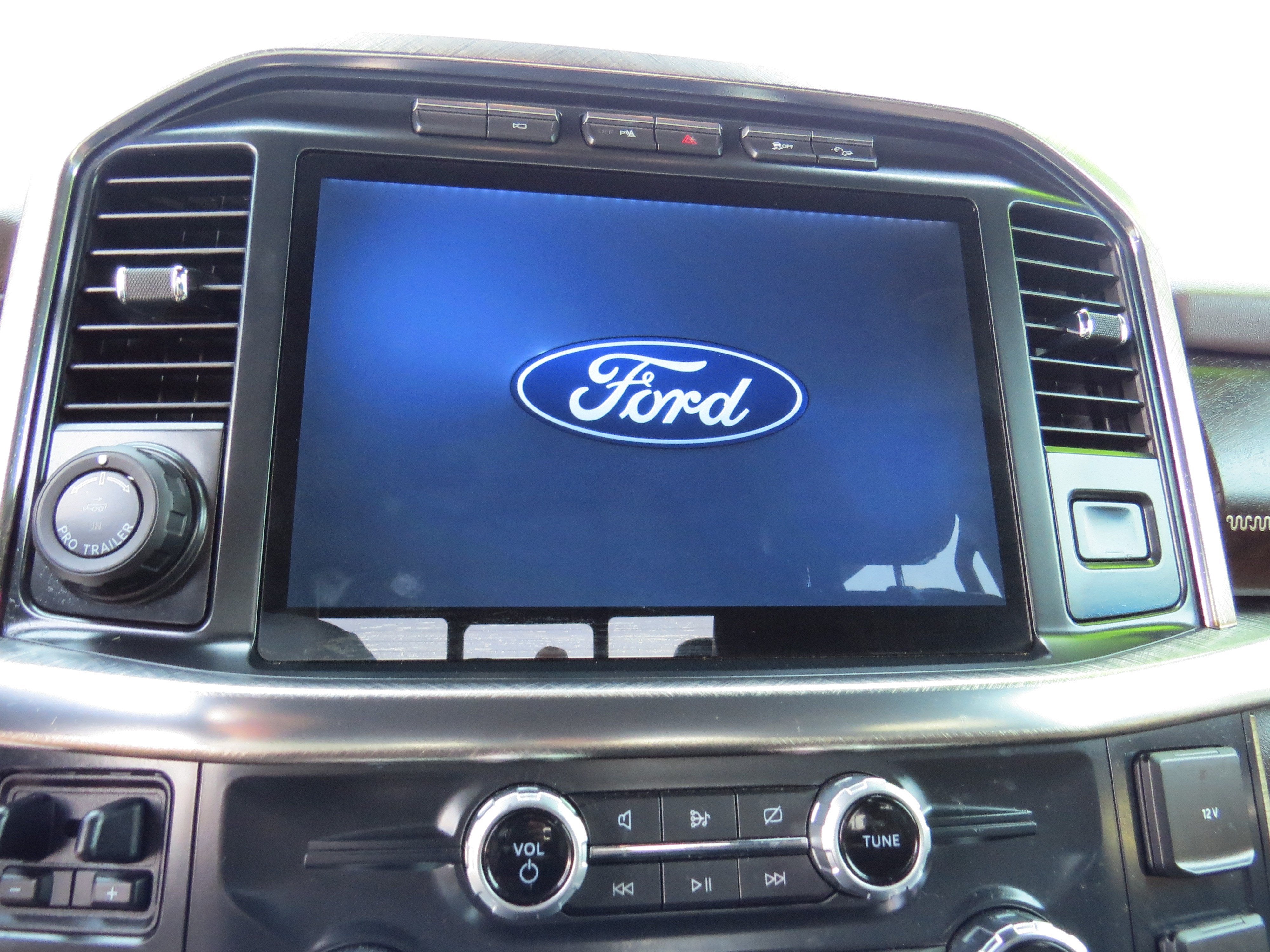 2022 Ford F-150 Base