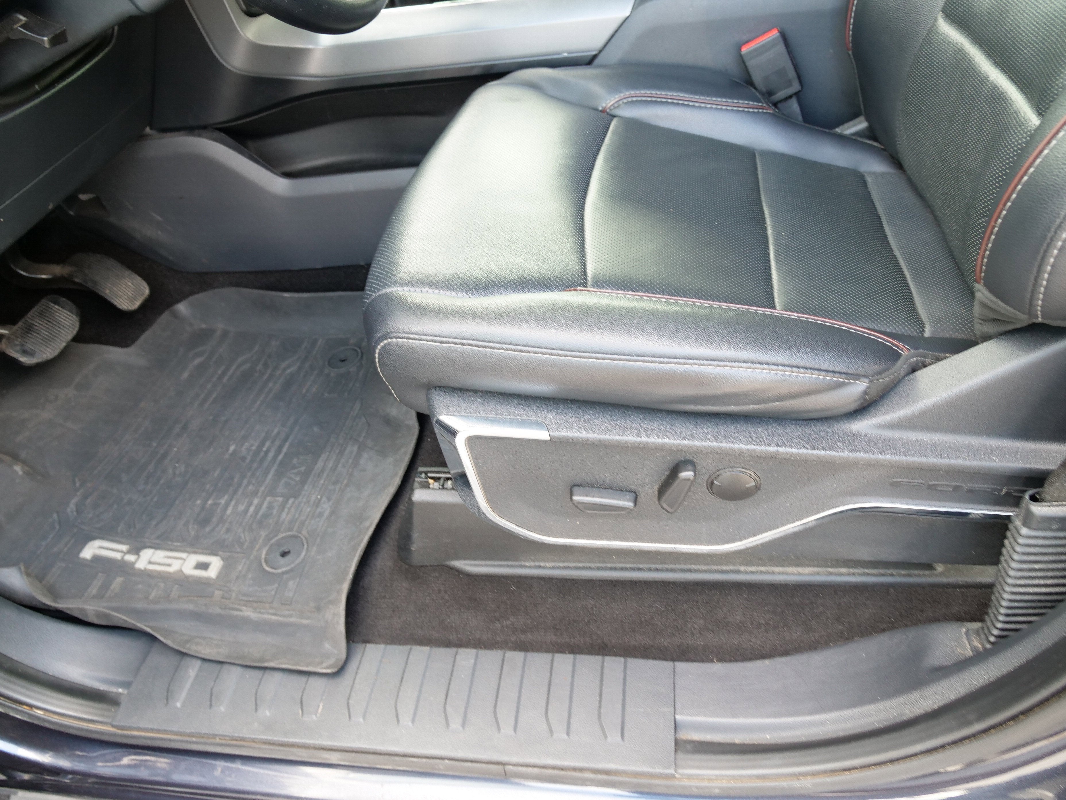 2022 Ford F-150 Base