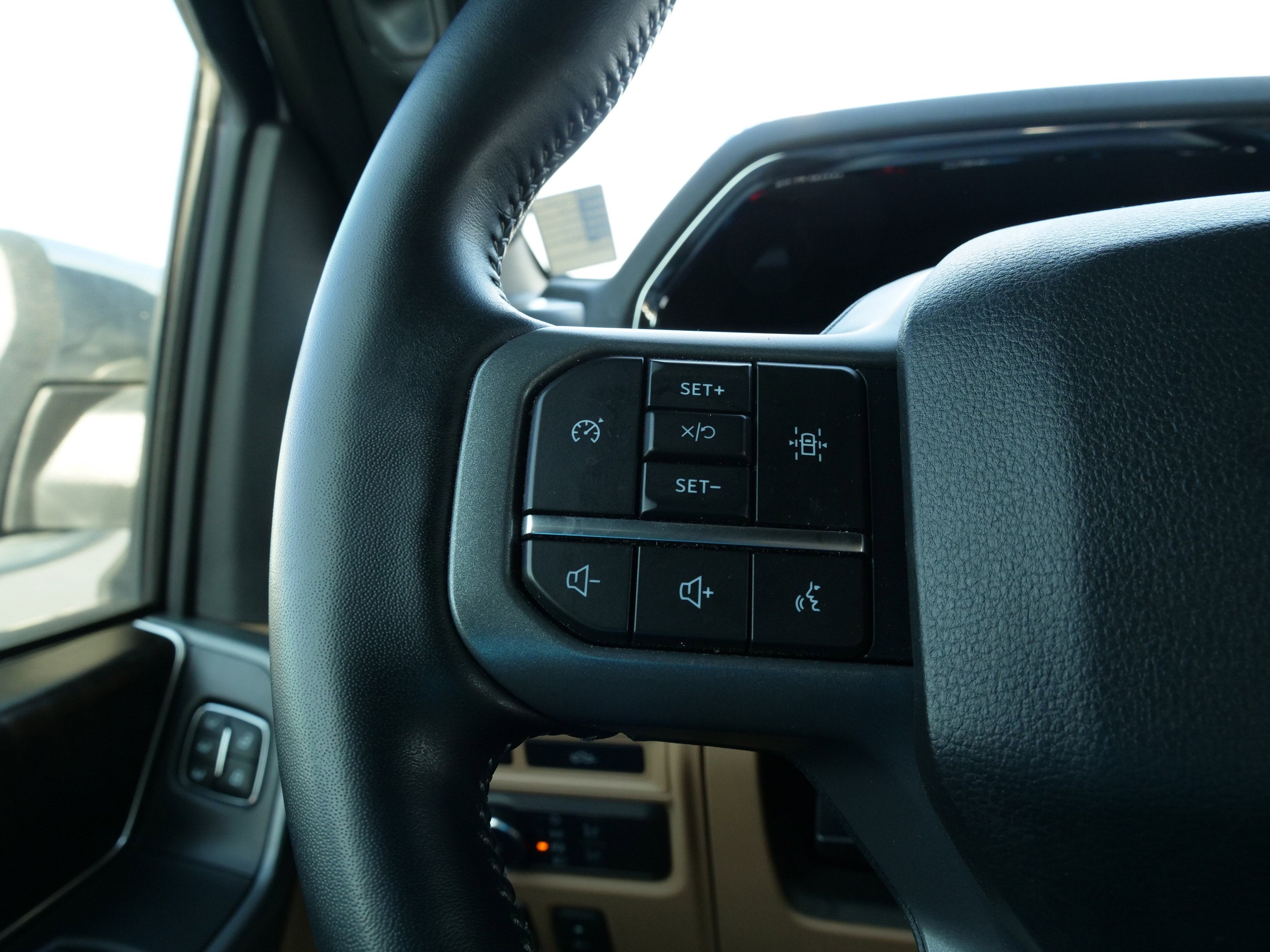 2023 Ford F-150 Base