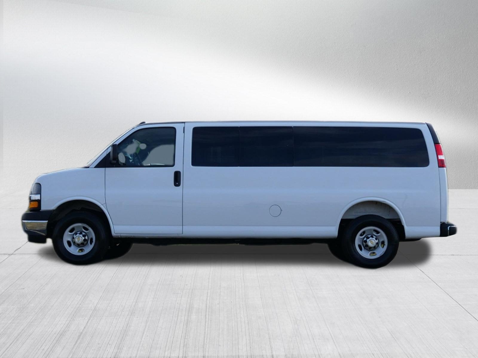2025 Chevrolet Express Passenger LT