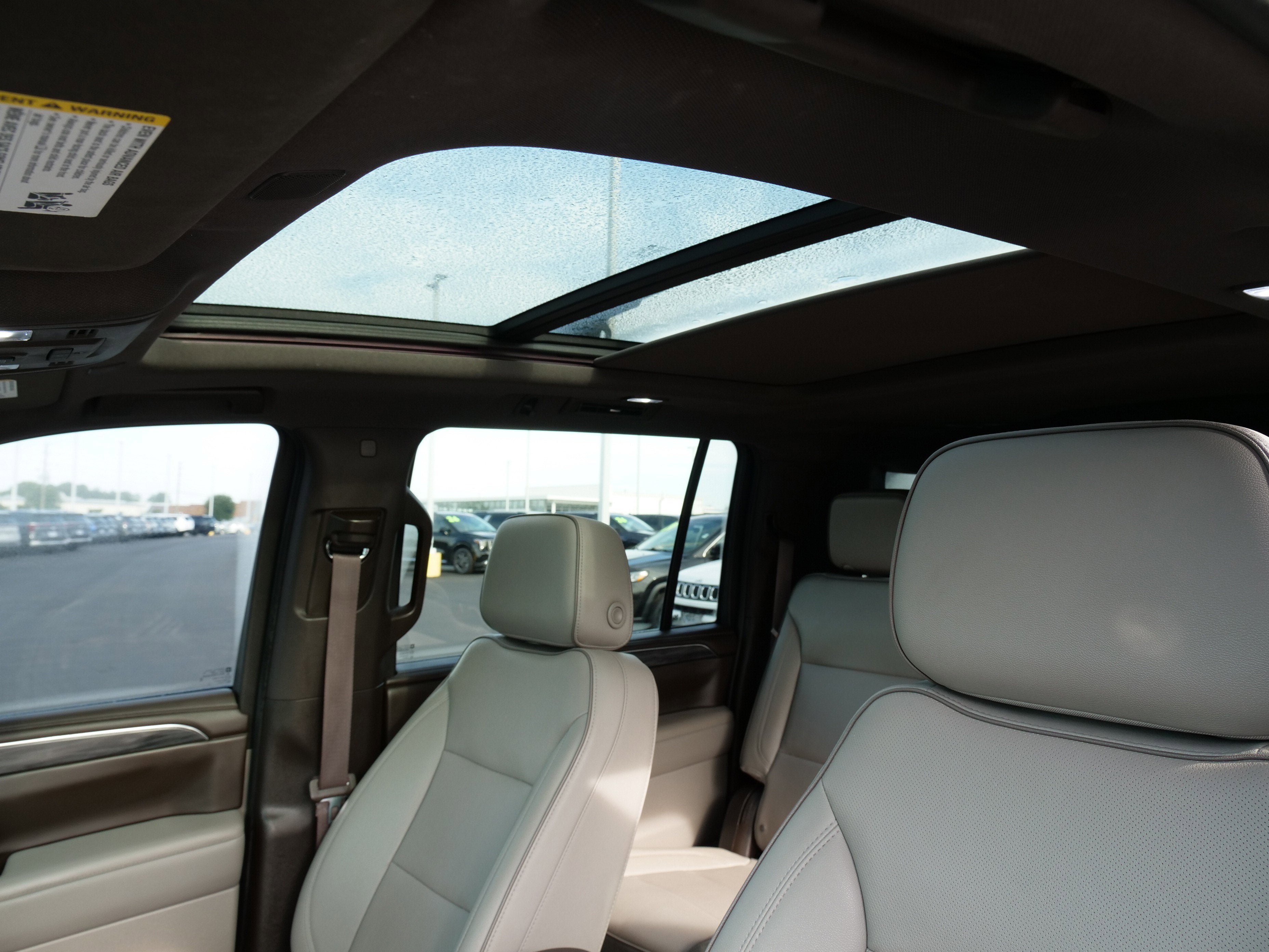 2022 GMC Yukon XL SLT