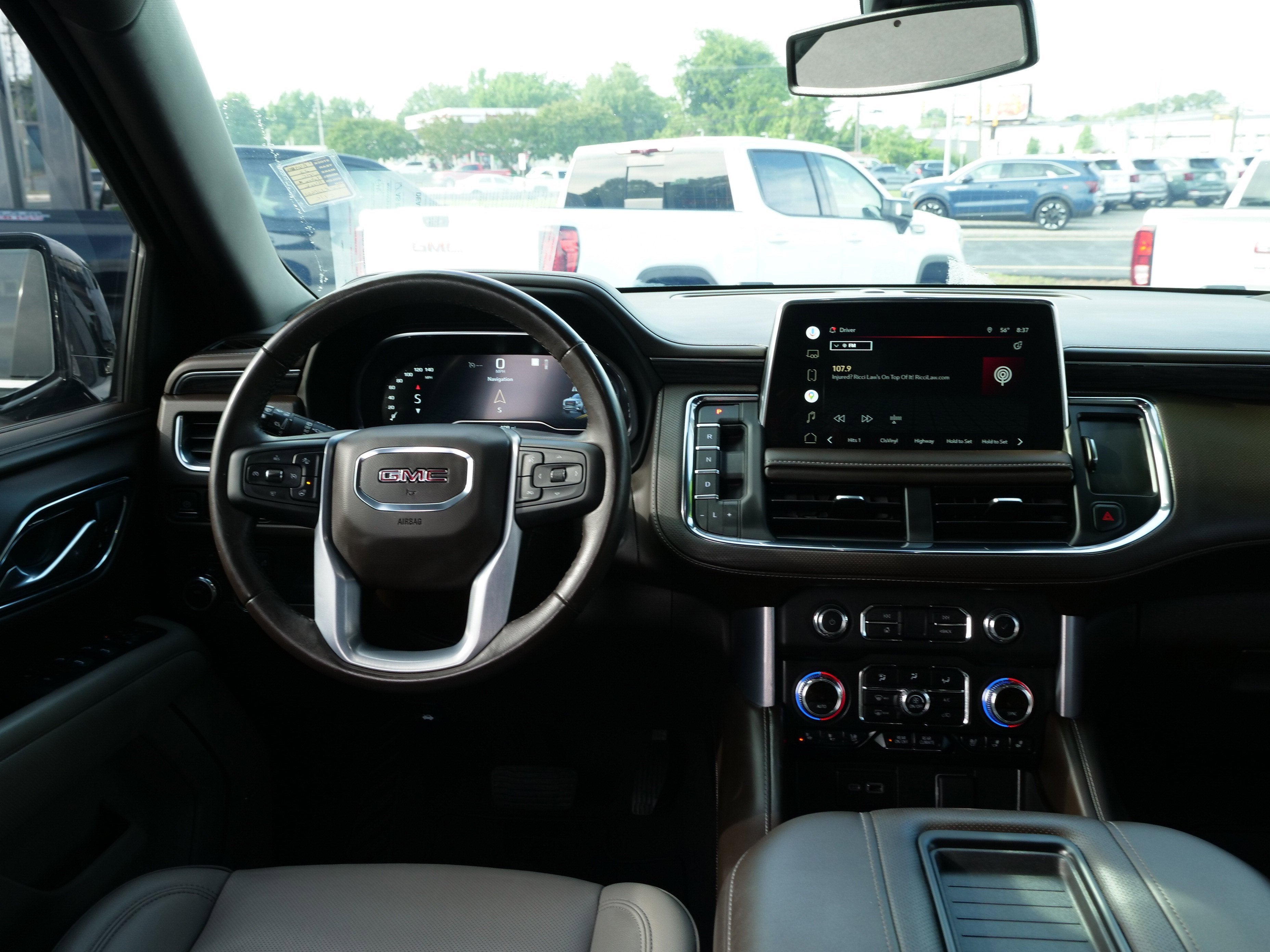 2022 GMC Yukon XL SLT