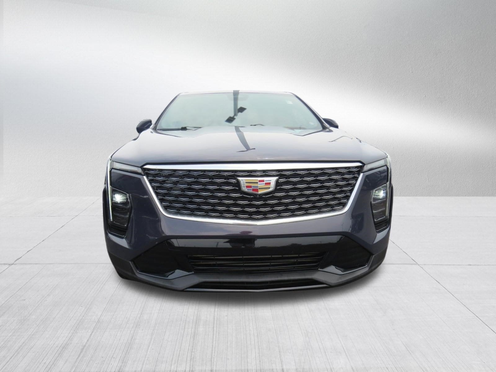 2025 Cadillac XT4 FWD Premium Luxury
