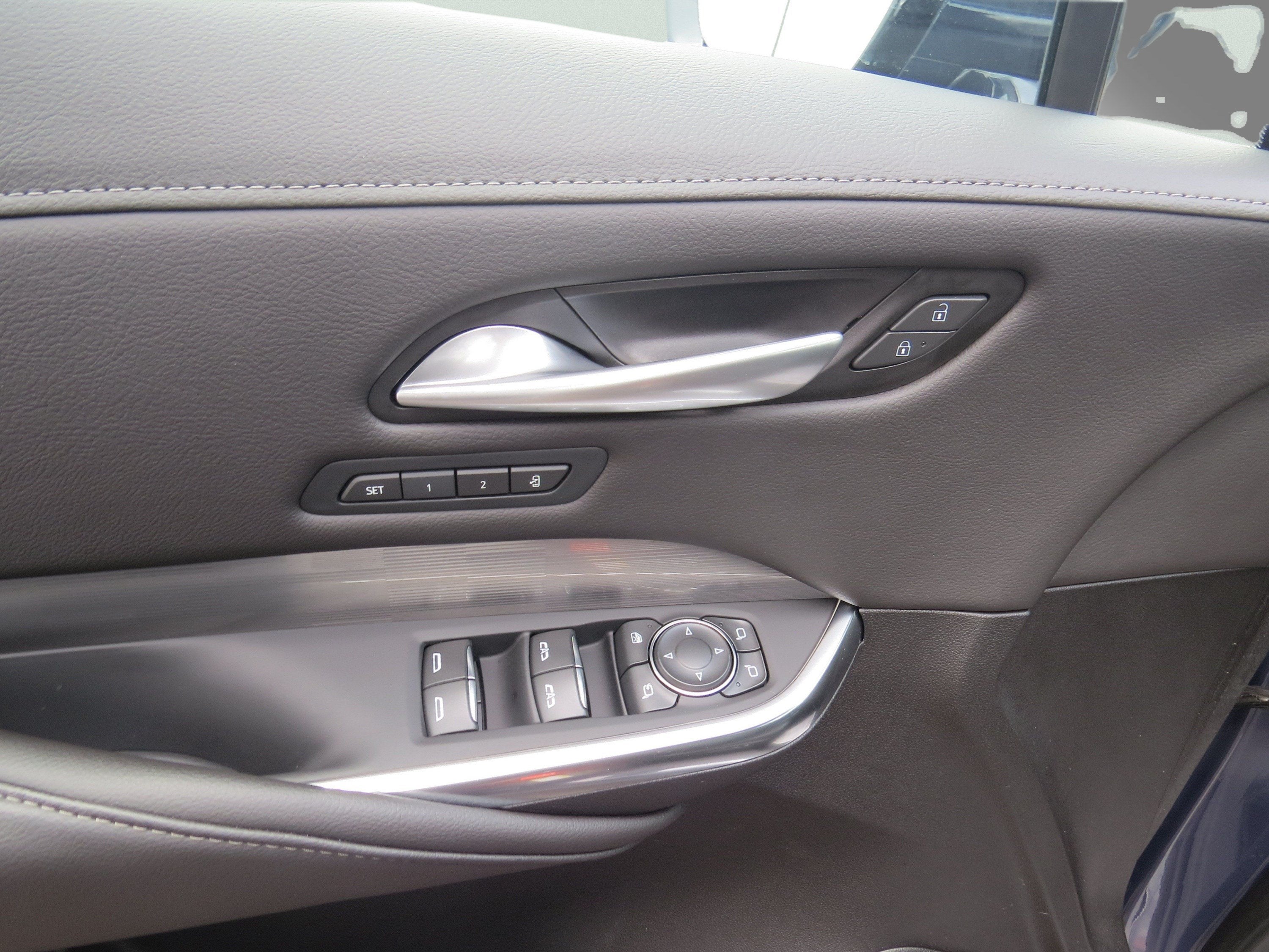 2025 Cadillac XT4 FWD Premium Luxury