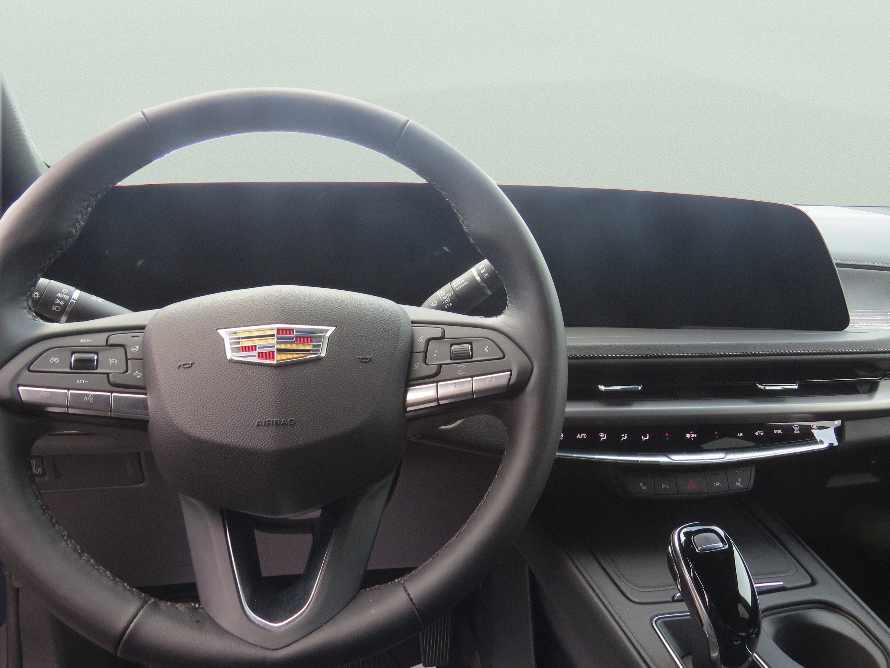 2025 Cadillac XT4 FWD Premium Luxury