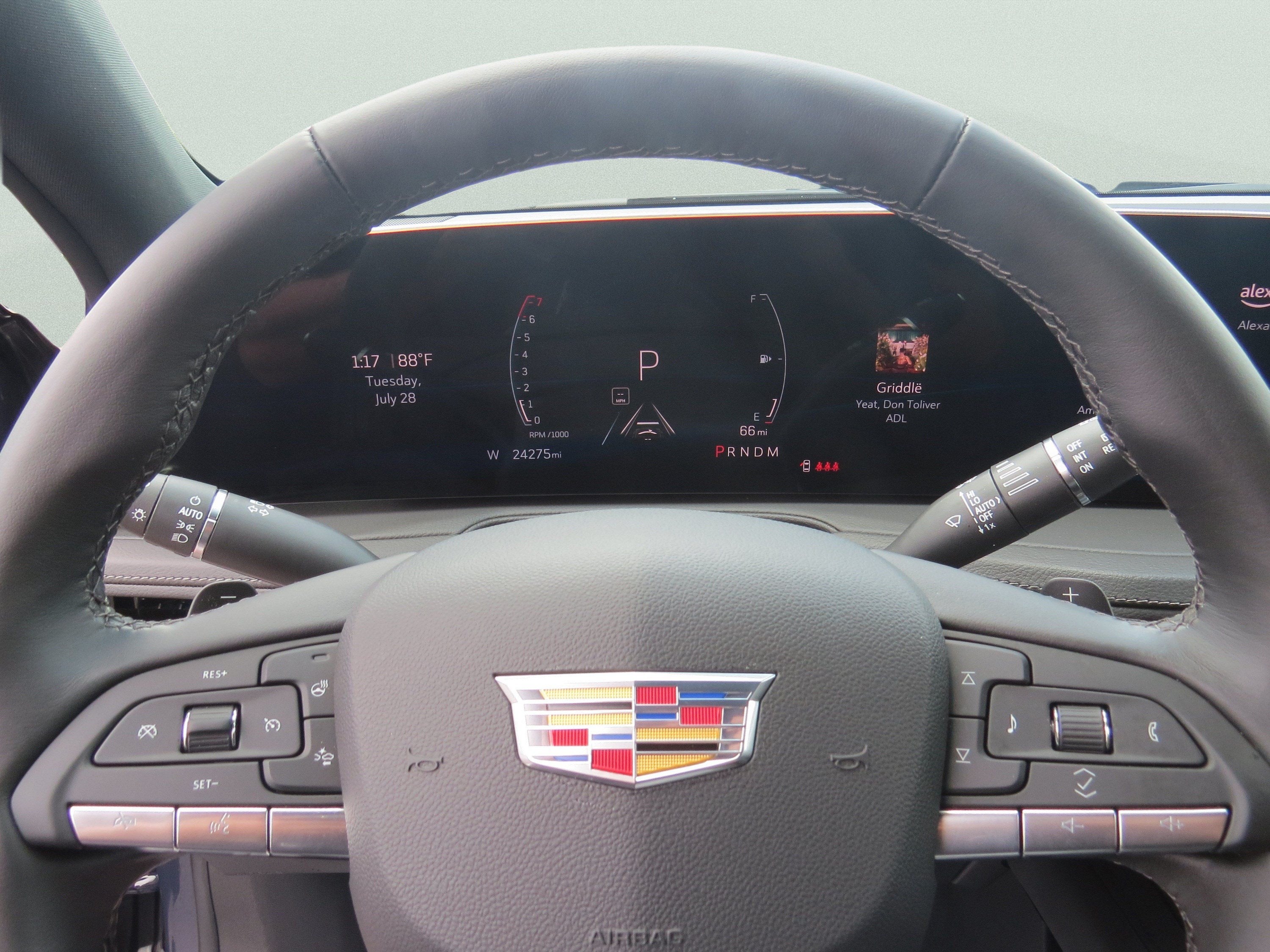 2025 Cadillac XT4 FWD Premium Luxury
