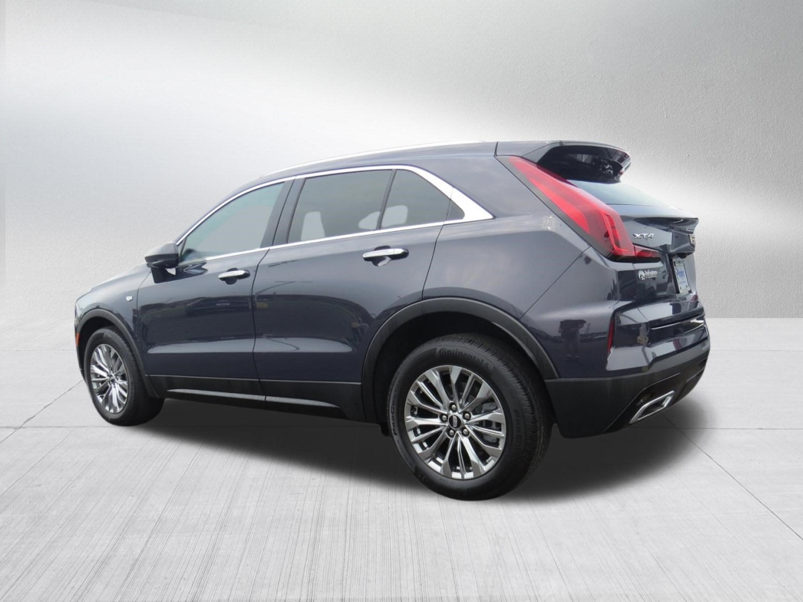 2025 Cadillac XT4 FWD Premium Luxury
