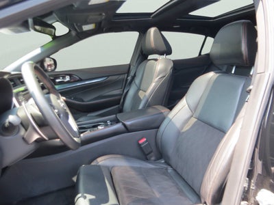 2023 Nissan Maxima SR