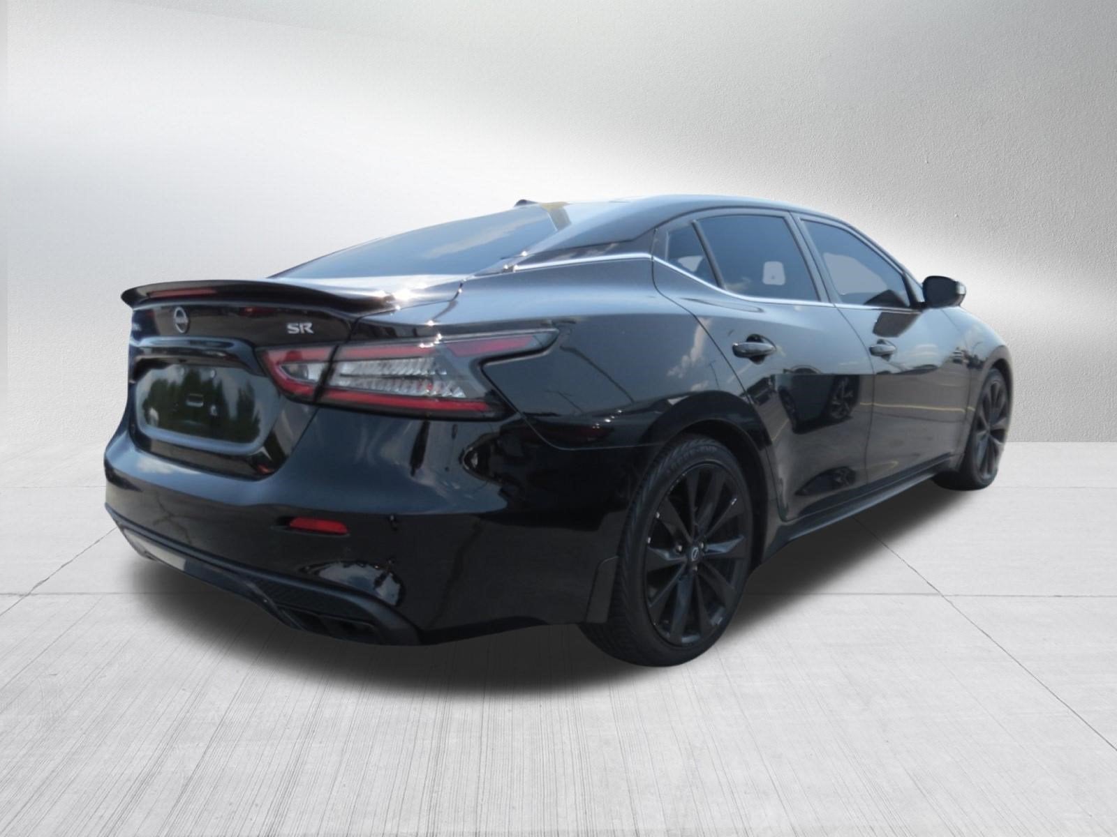 2023 Nissan Maxima SR