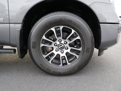 2023 Nissan Titan SV