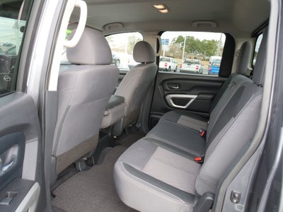 2023 Nissan Titan SV