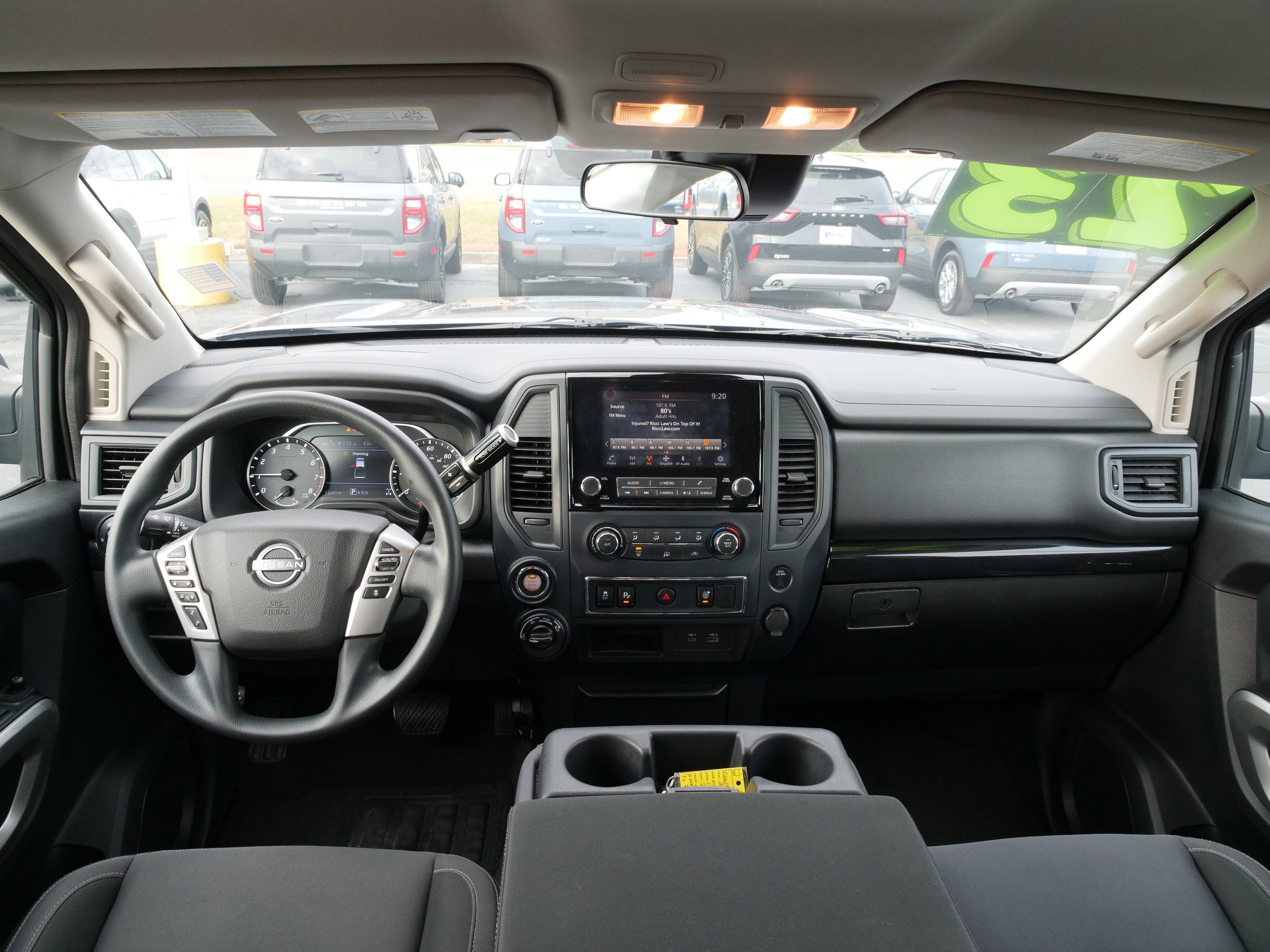 2023 Nissan Titan SV