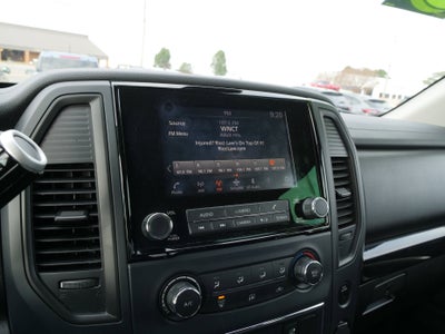 2023 Nissan Titan SV