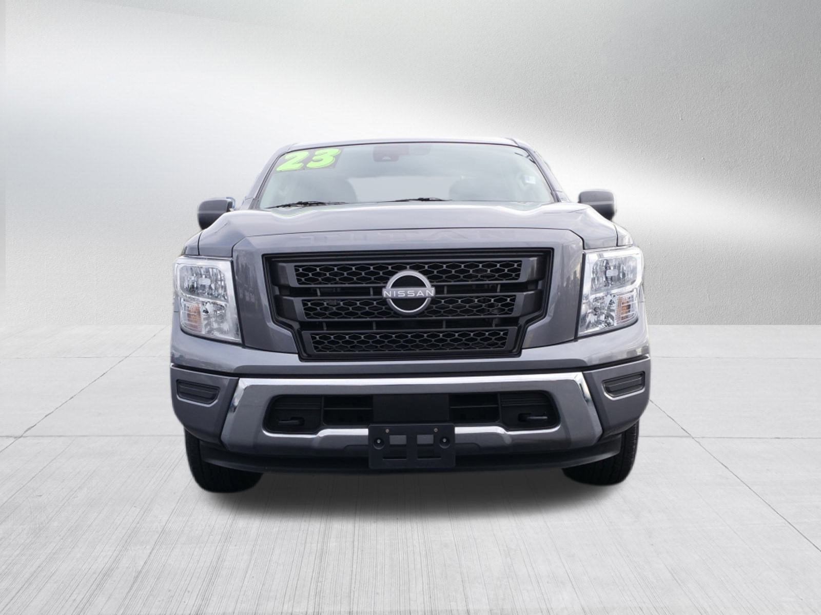 2023 Nissan Titan SV