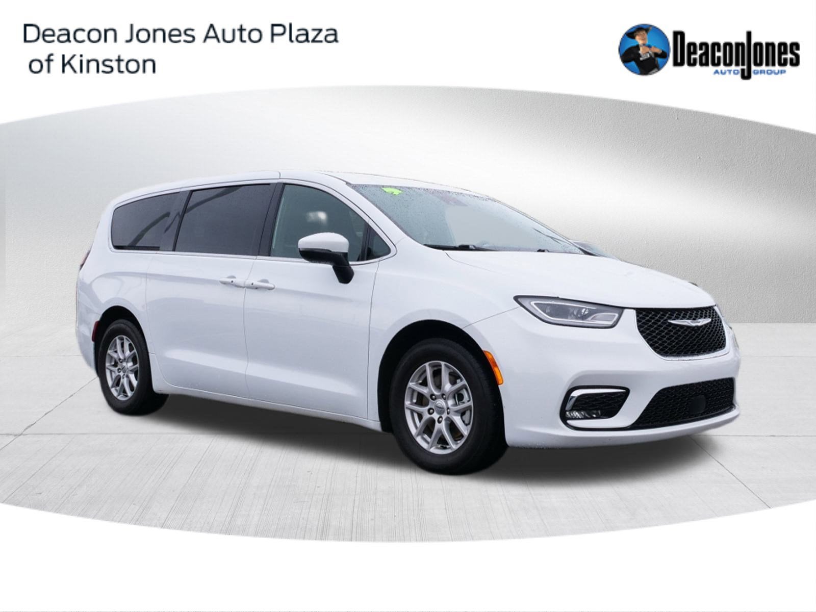 2023 Chrysler Pacifica Touring