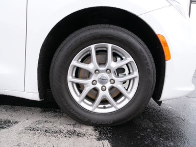 2023 Chrysler Pacifica Touring