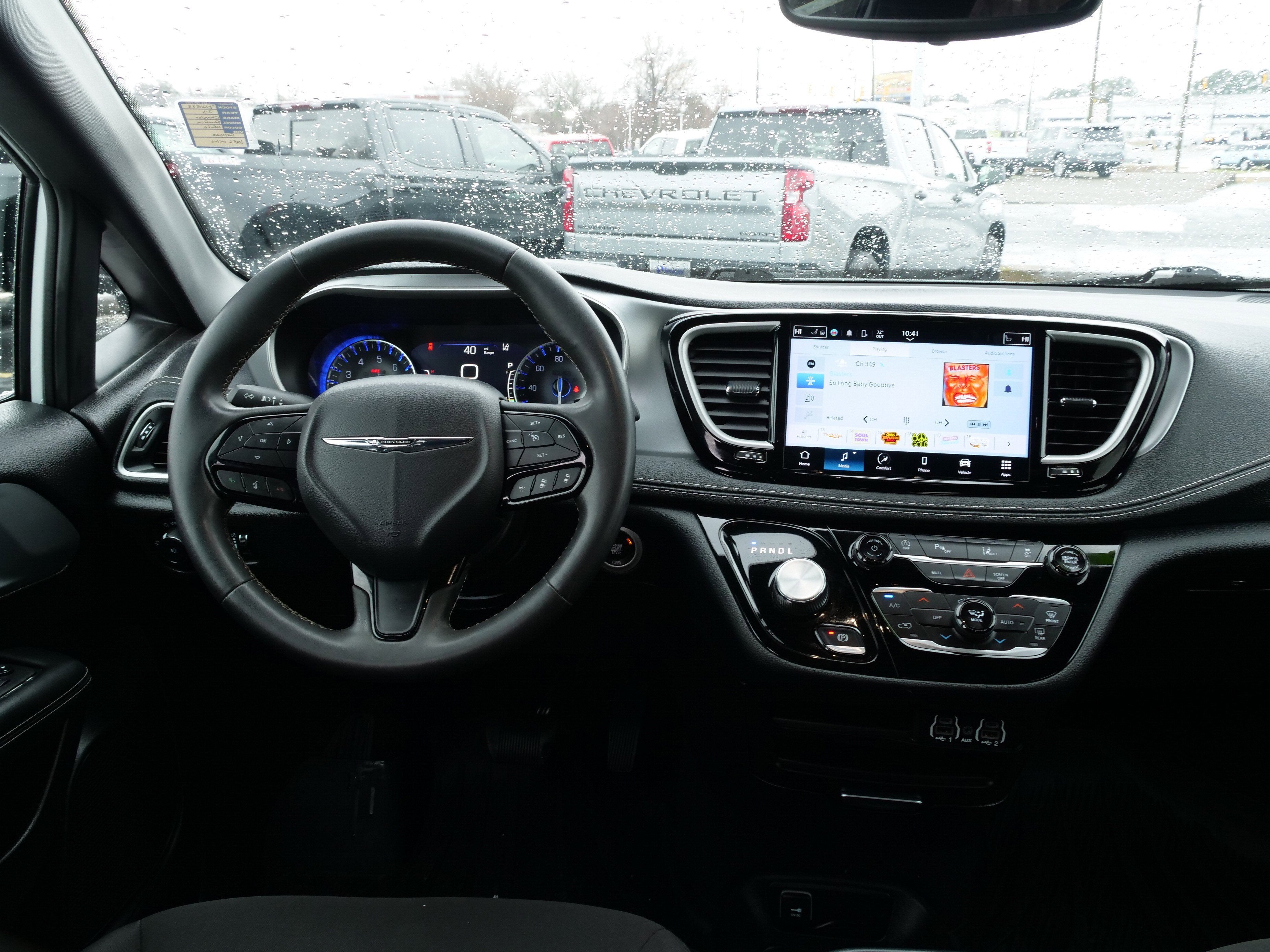 2023 Chrysler Pacifica Touring