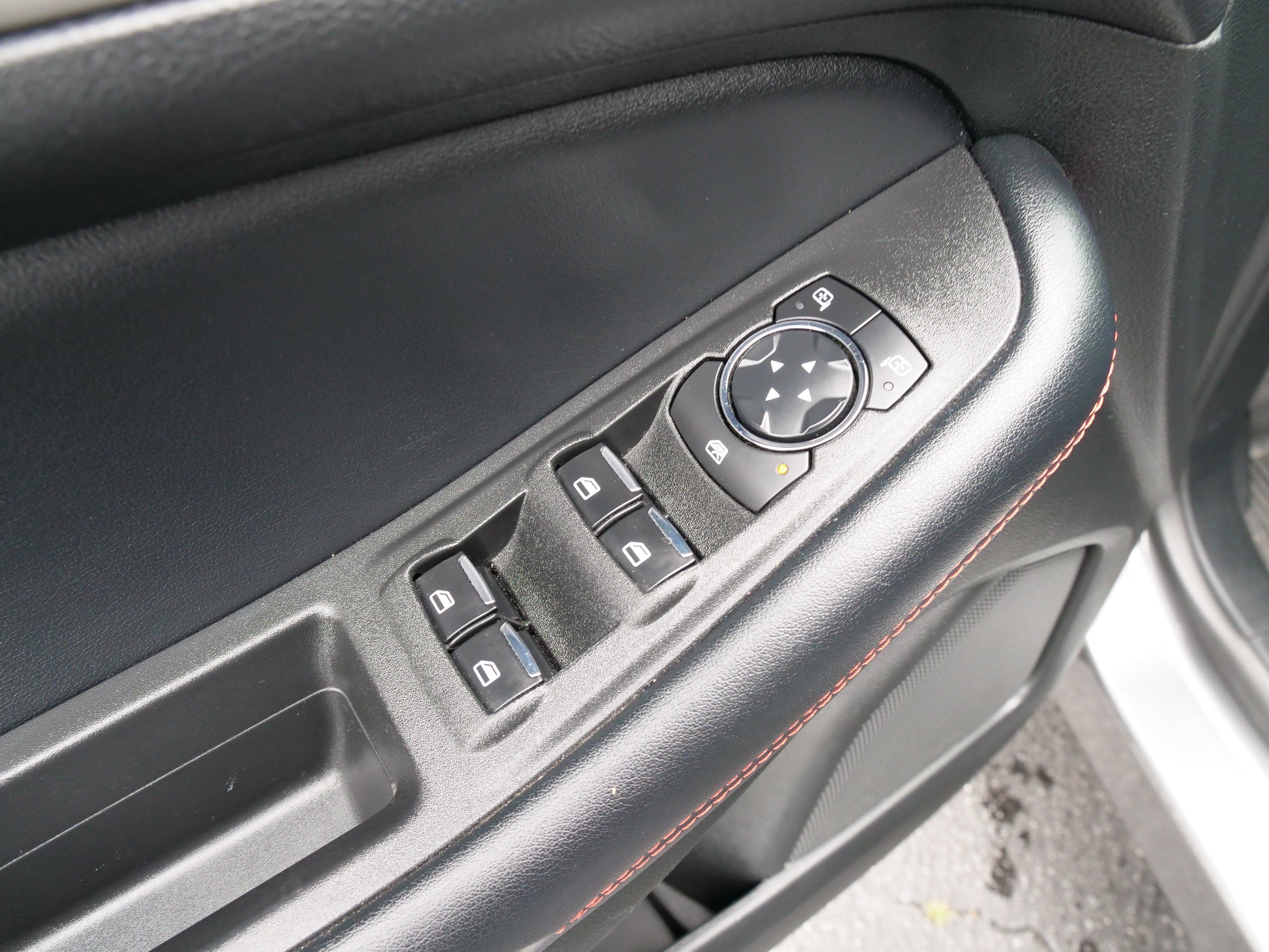2023 Ford Edge Base