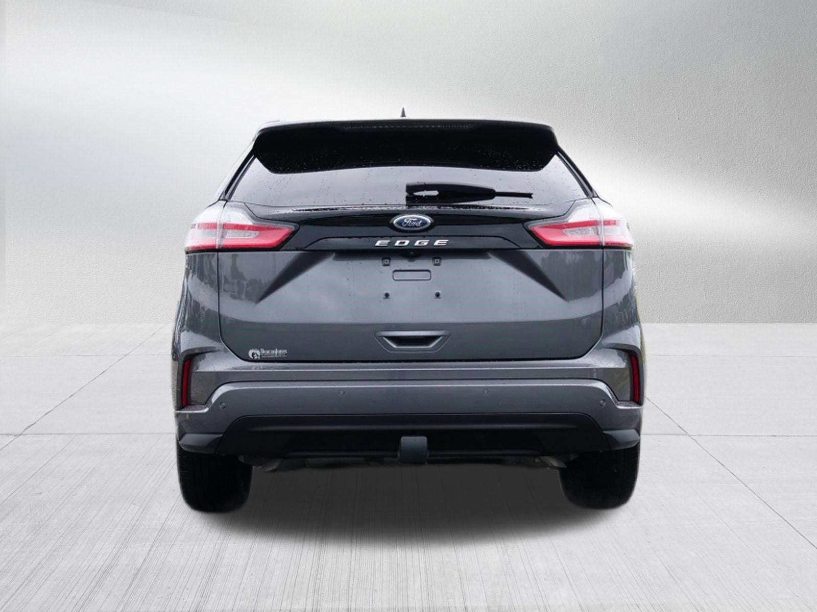 2023 Ford Edge Base