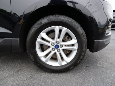 2020 Ford Edge Base