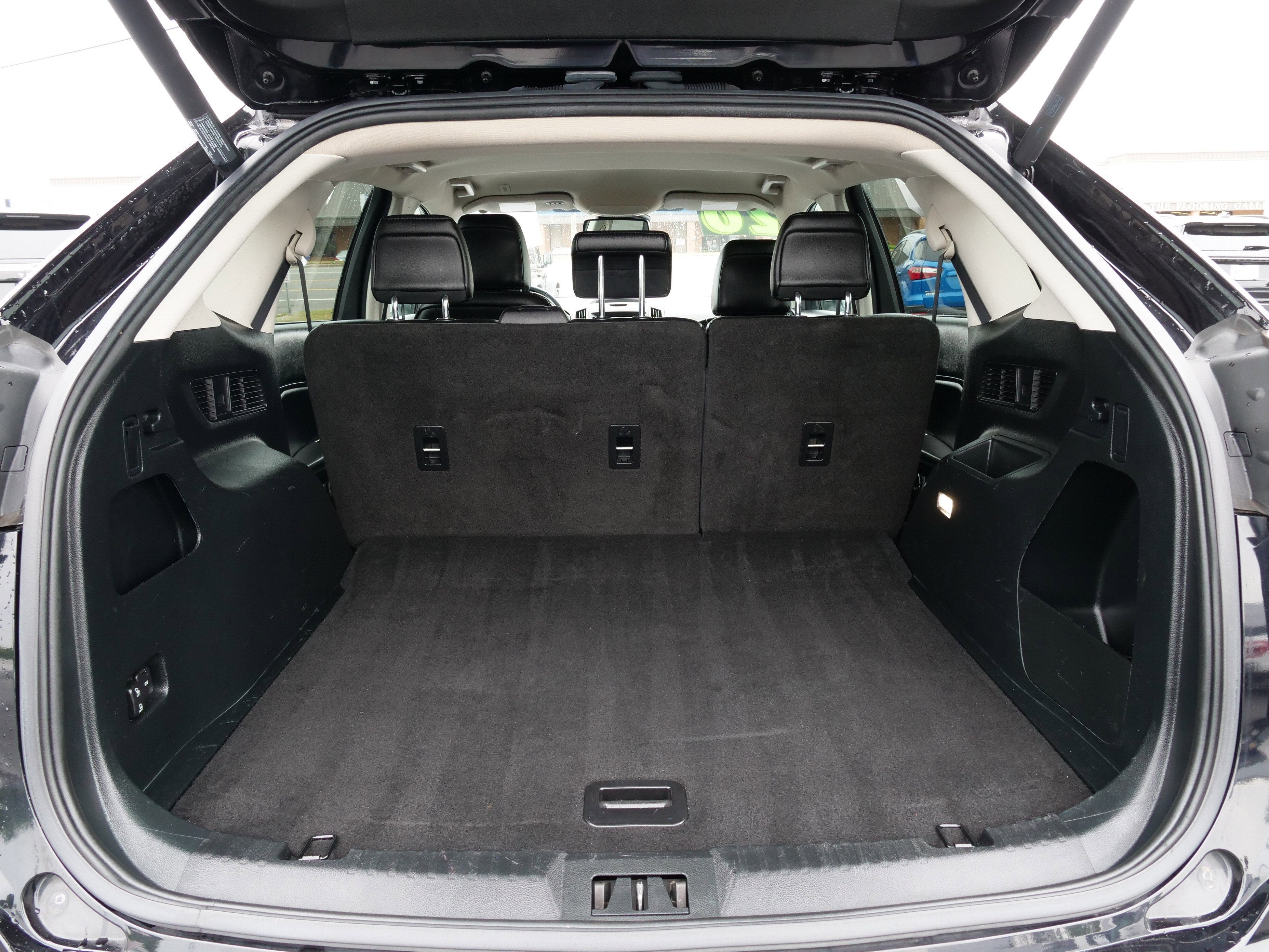 2020 Ford Edge Base